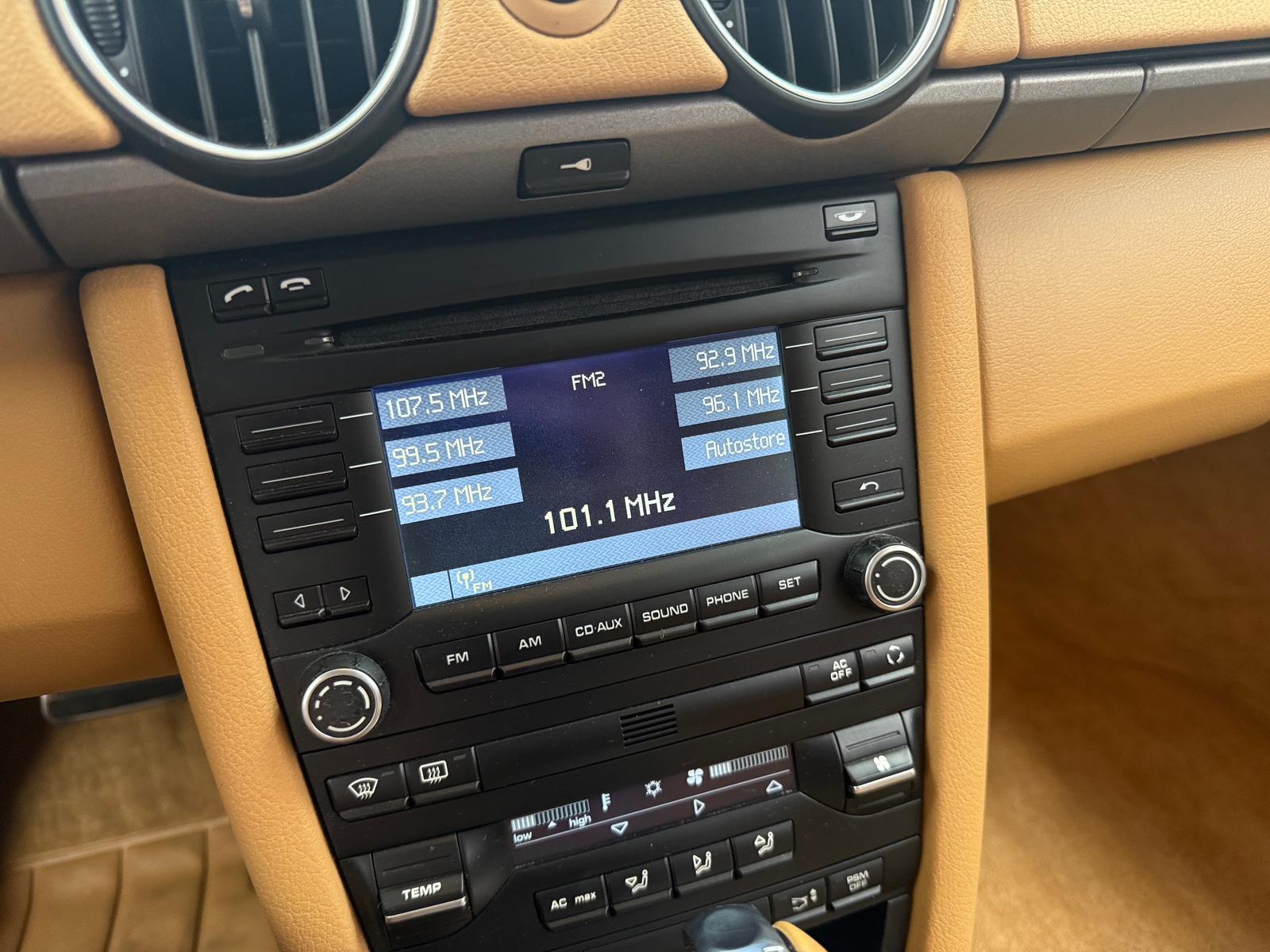 Thumbnail: 2011 Porsche Cayman - 2