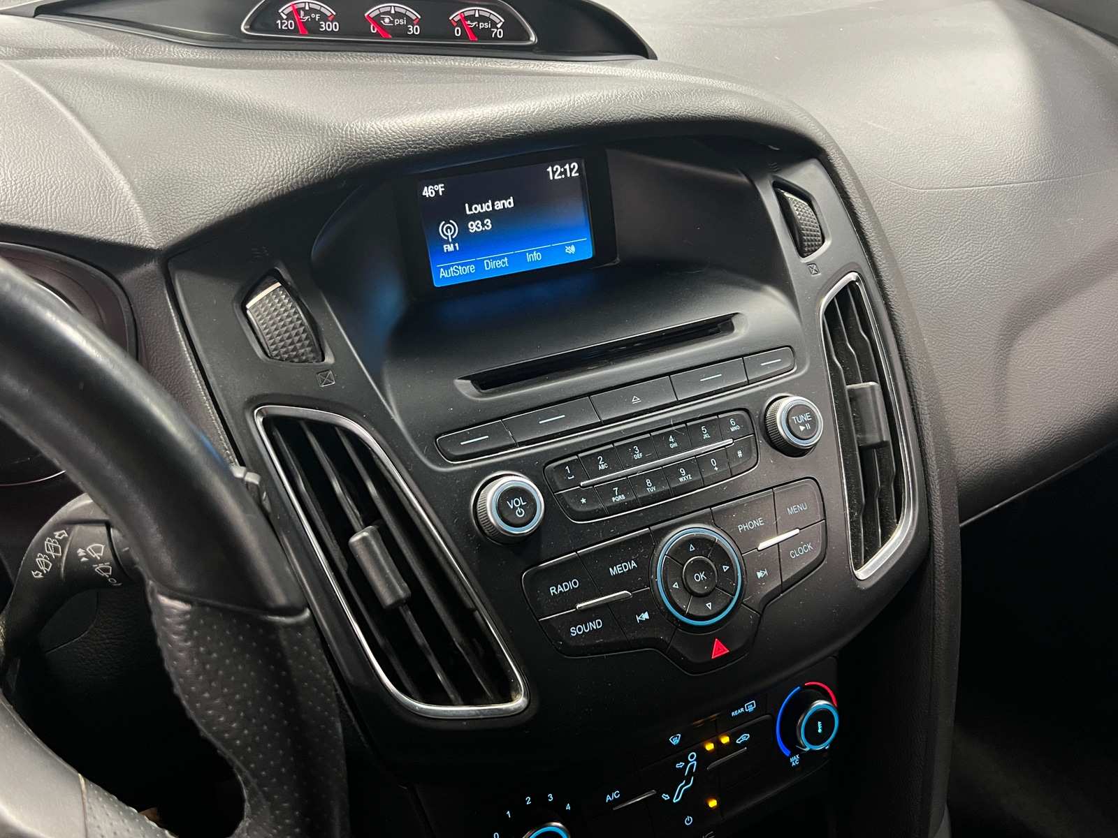 Thumbnail: 2016 Ford Focus - 4