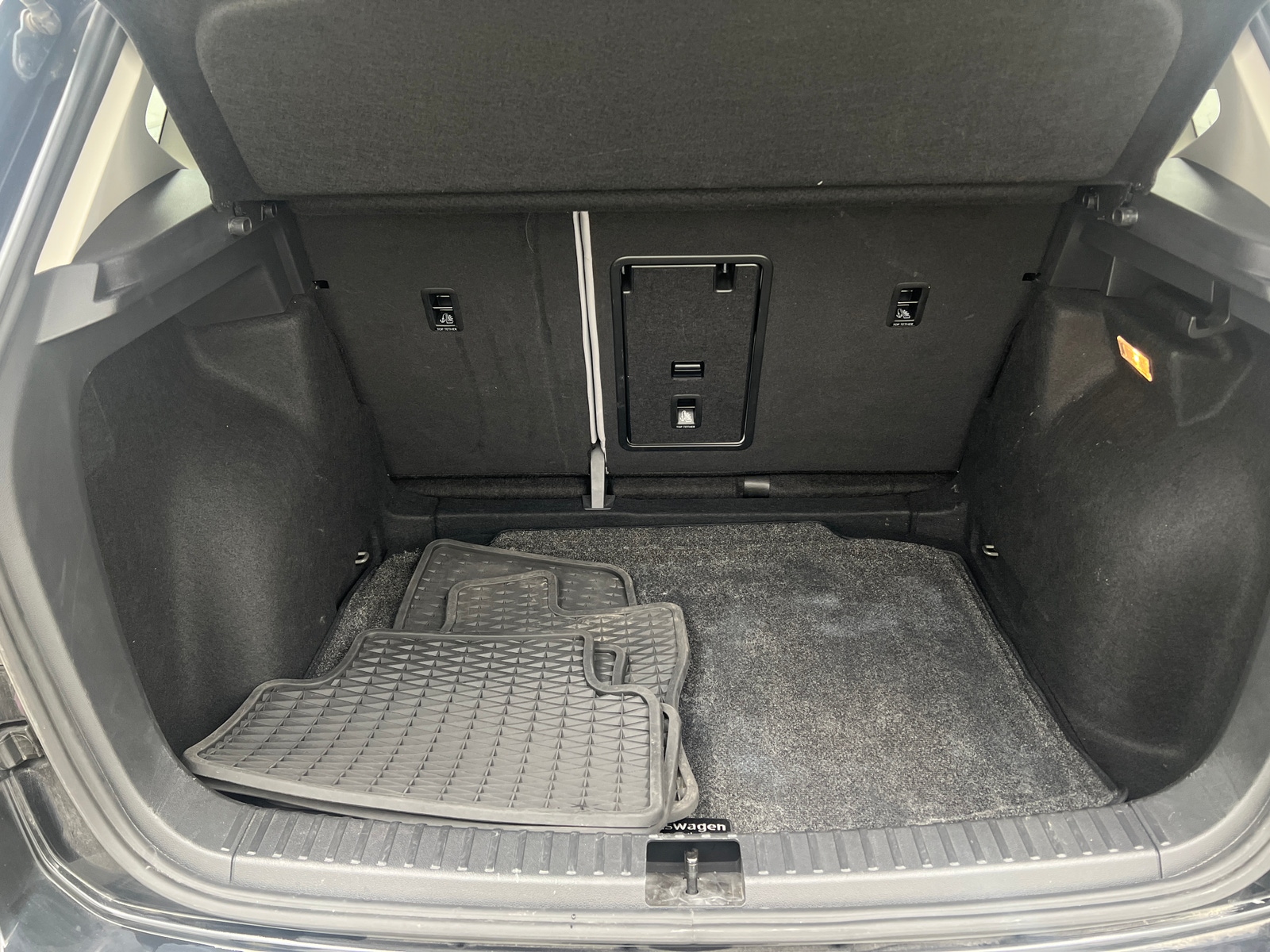 Thumbnail: 2022 Volkswagen Taos - 6