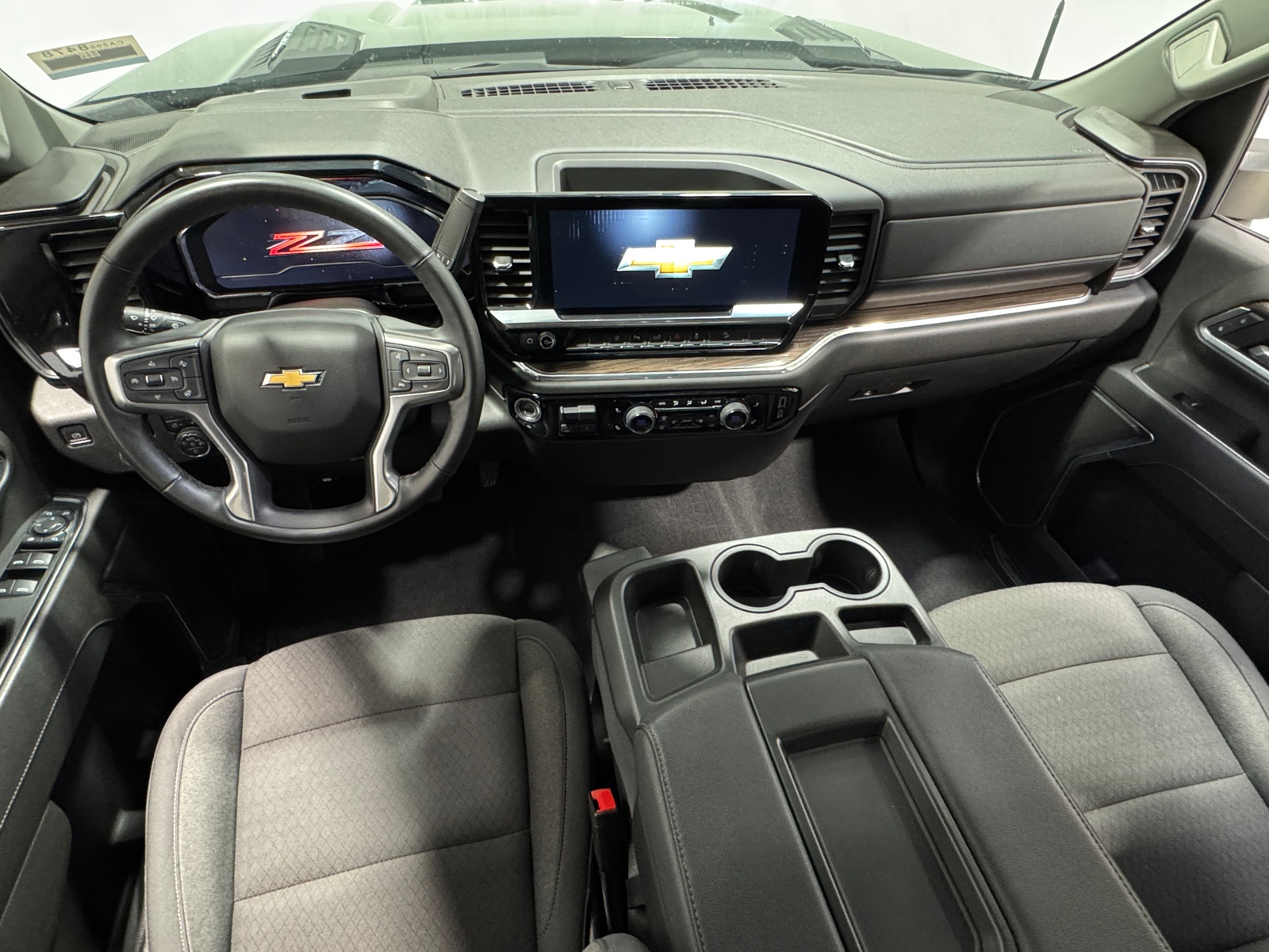 Thumbnail: 2025 Chevrolet Silverado 2500 - 3