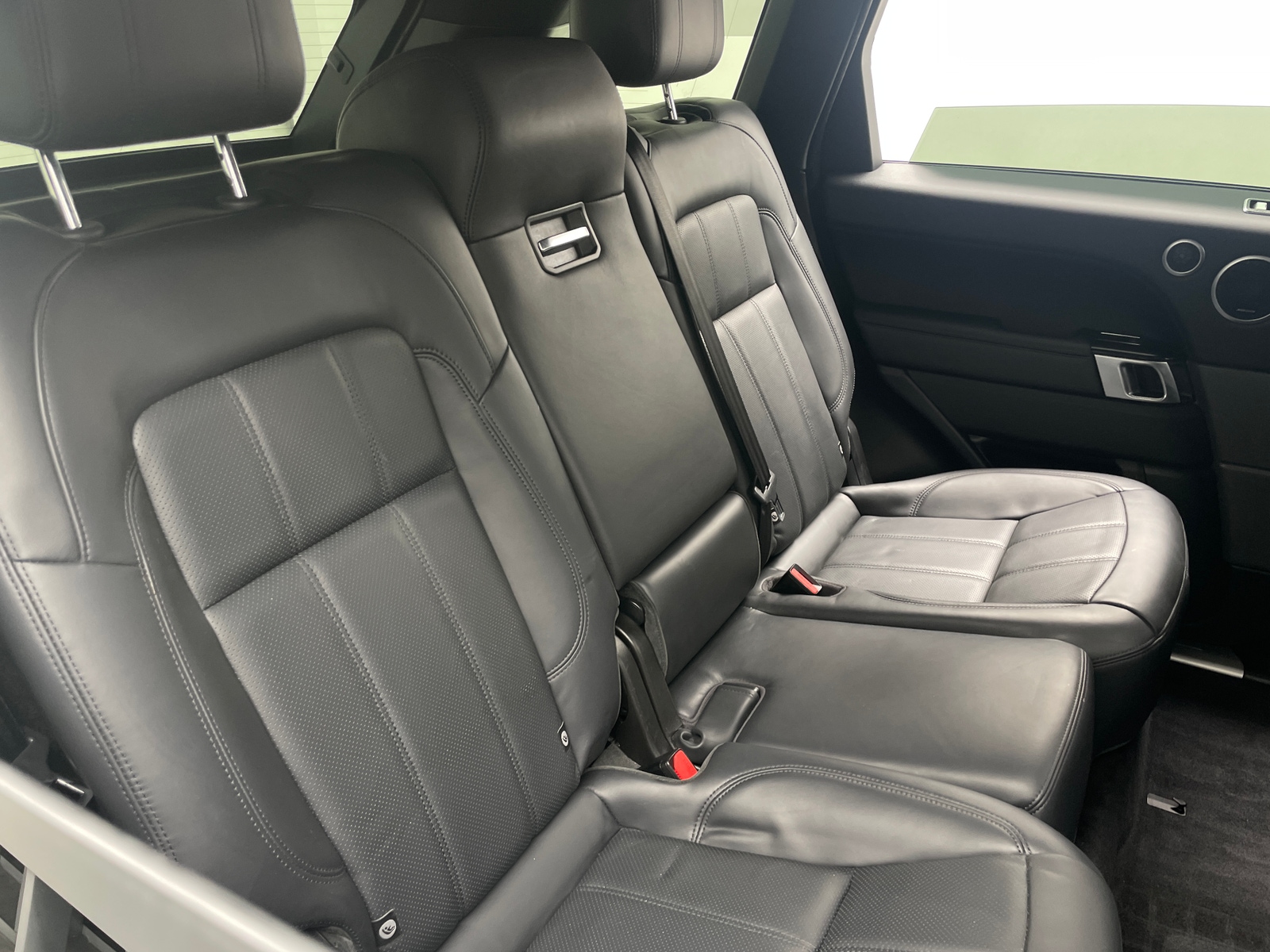 Thumbnail: 2020 Land Rover Range Rover Sport - 5