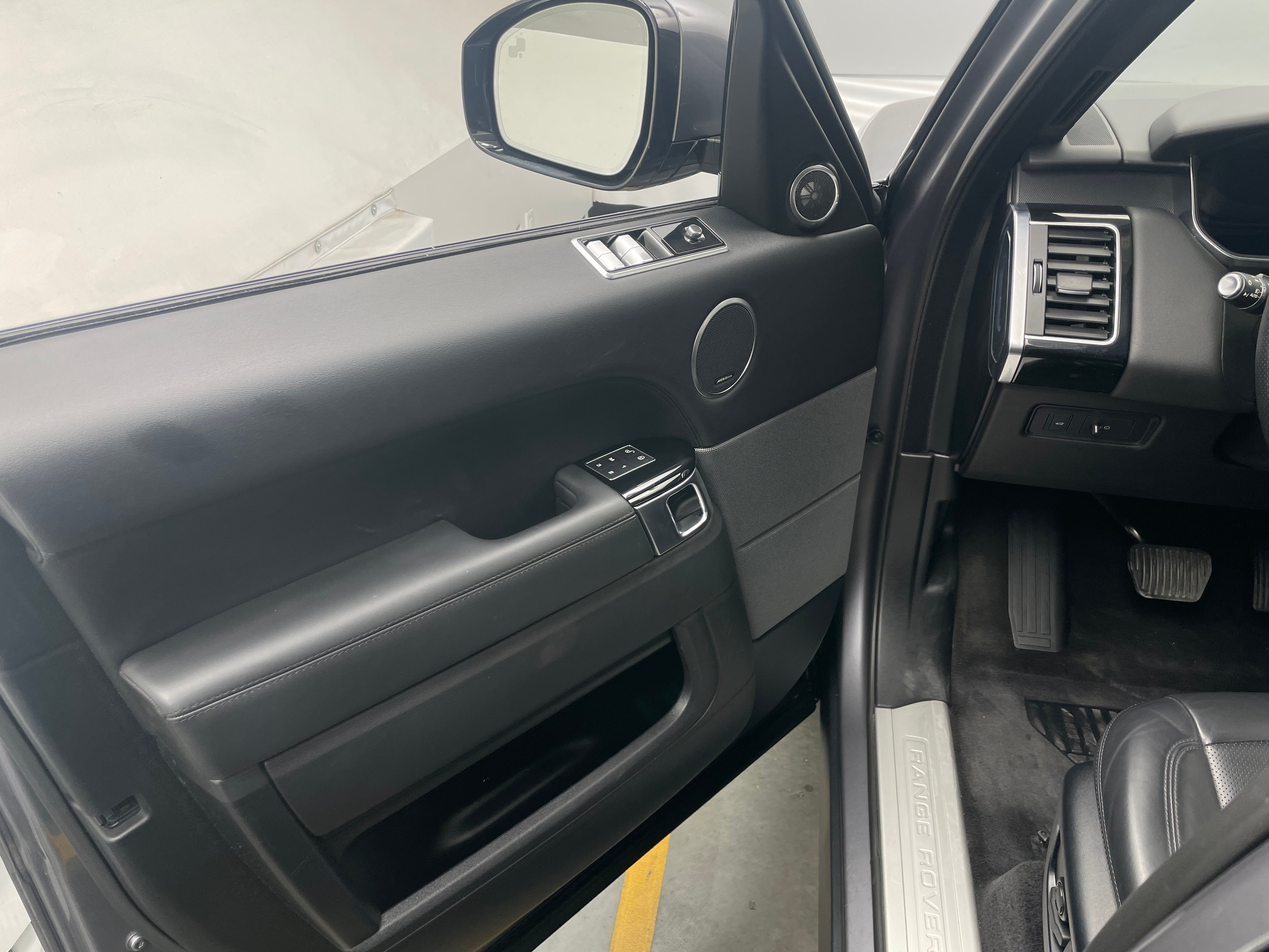 2020 Land Rover Range Rover Sport