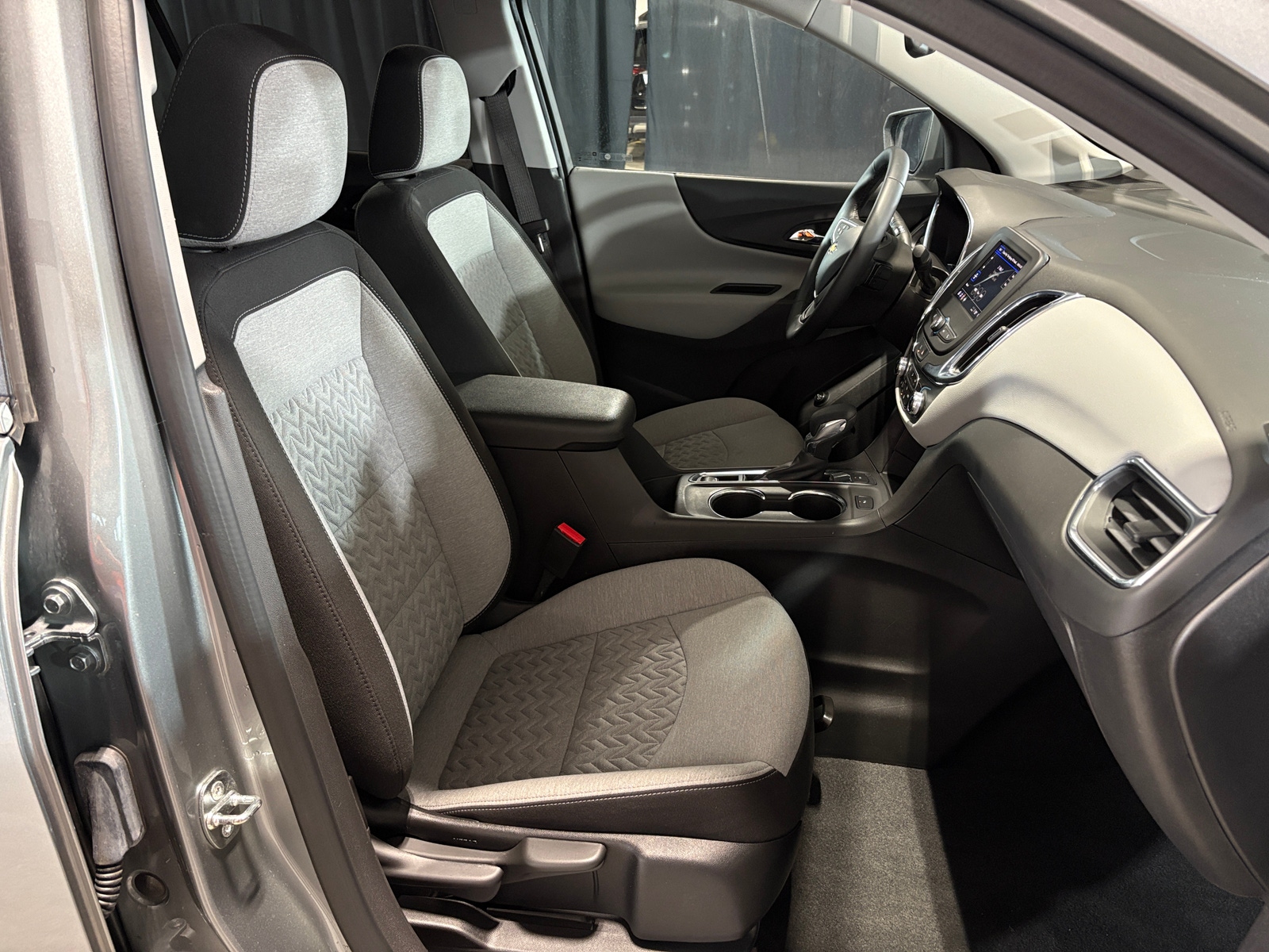 Thumbnail: 2023 Chevrolet Equinox - 2