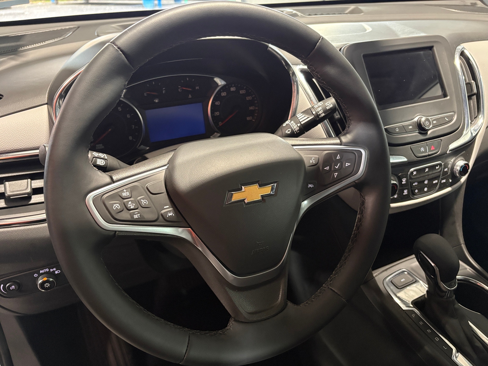 Thumbnail: 2023 Chevrolet Equinox - 5