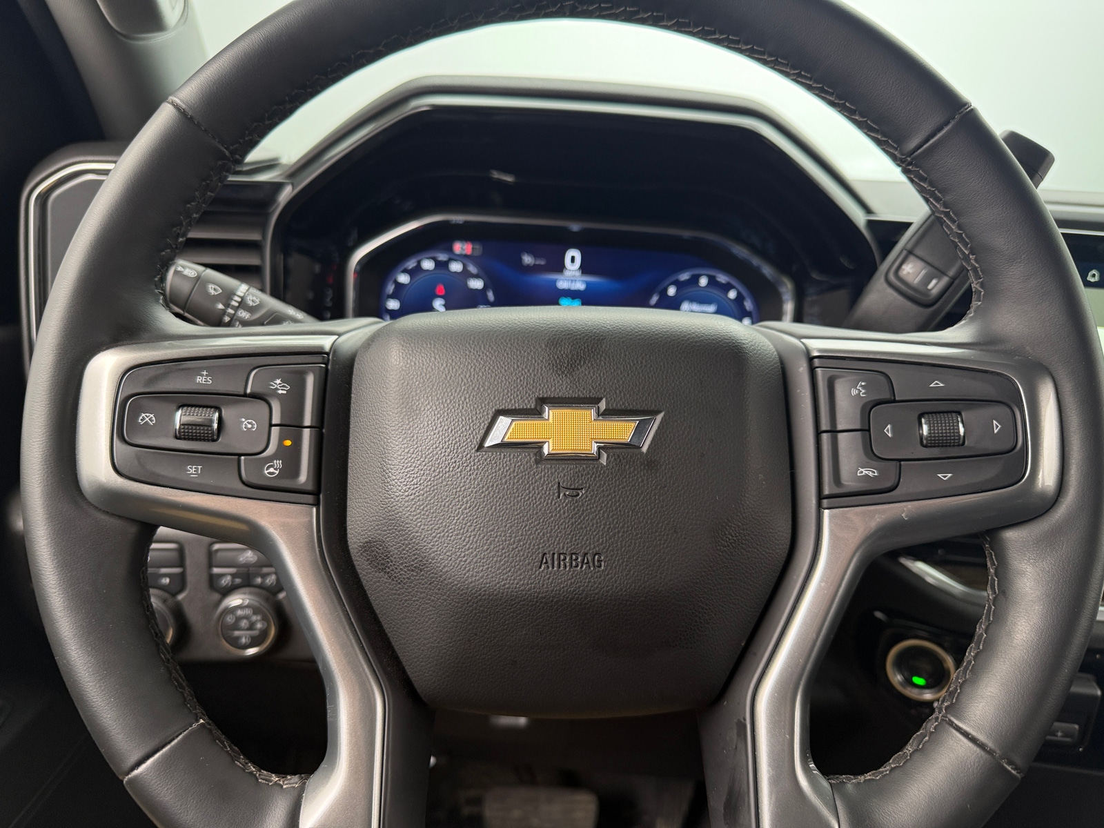 Thumbnail: 2024 Chevrolet Silverado 2500 - 5