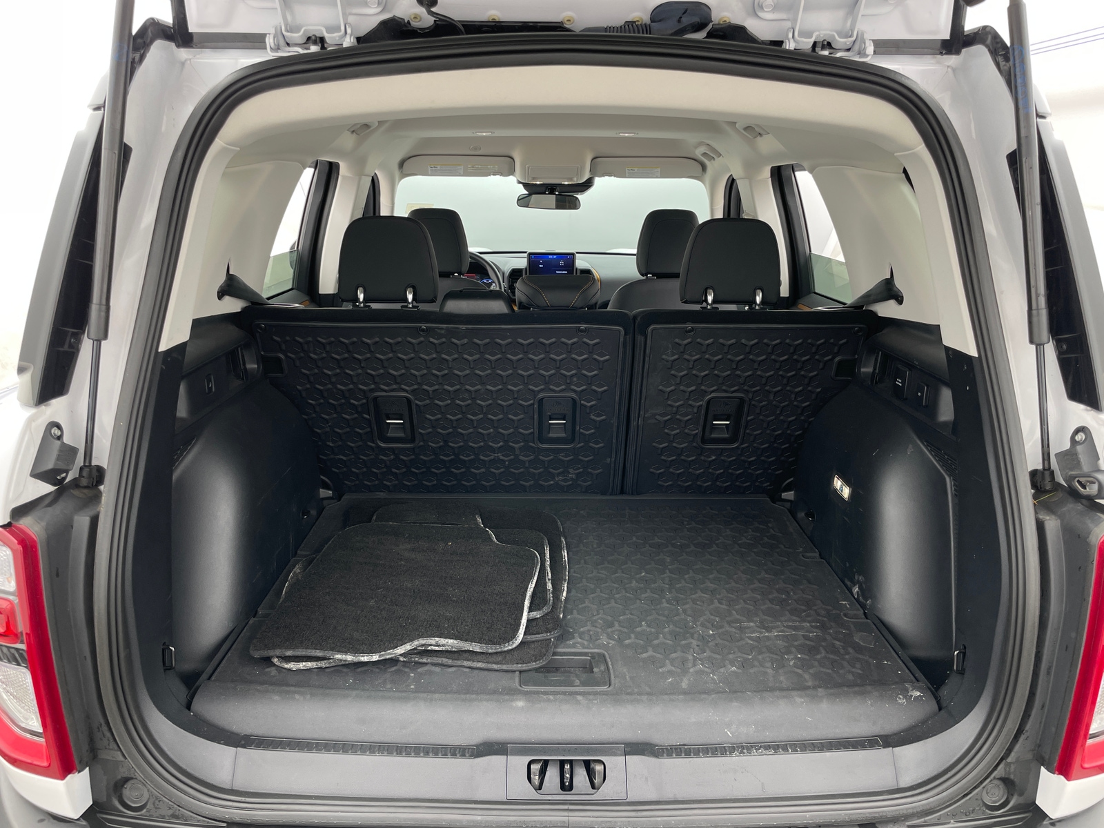 Thumbnail: 2021 Ford Bronco Sport - 7