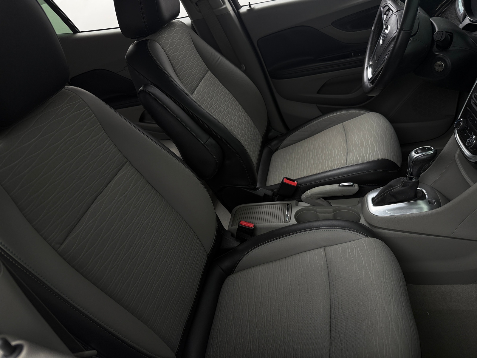 Thumbnail: 2015 Buick Encore - 2