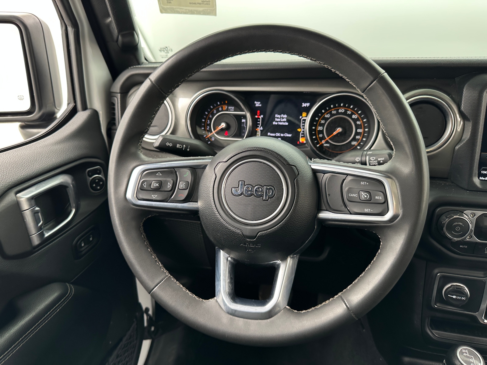 Thumbnail: 2023 Jeep Gladiator - 5