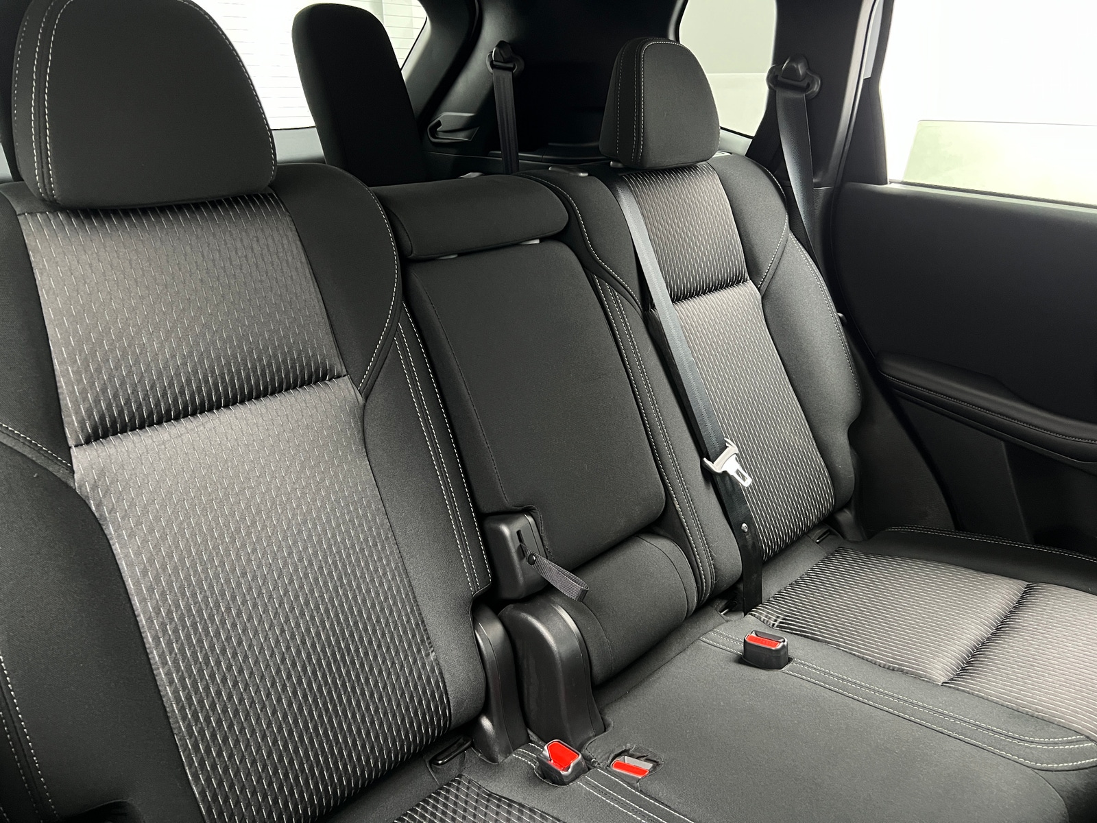 Thumbnail: 2024 Mitsubishi Outlander - 6