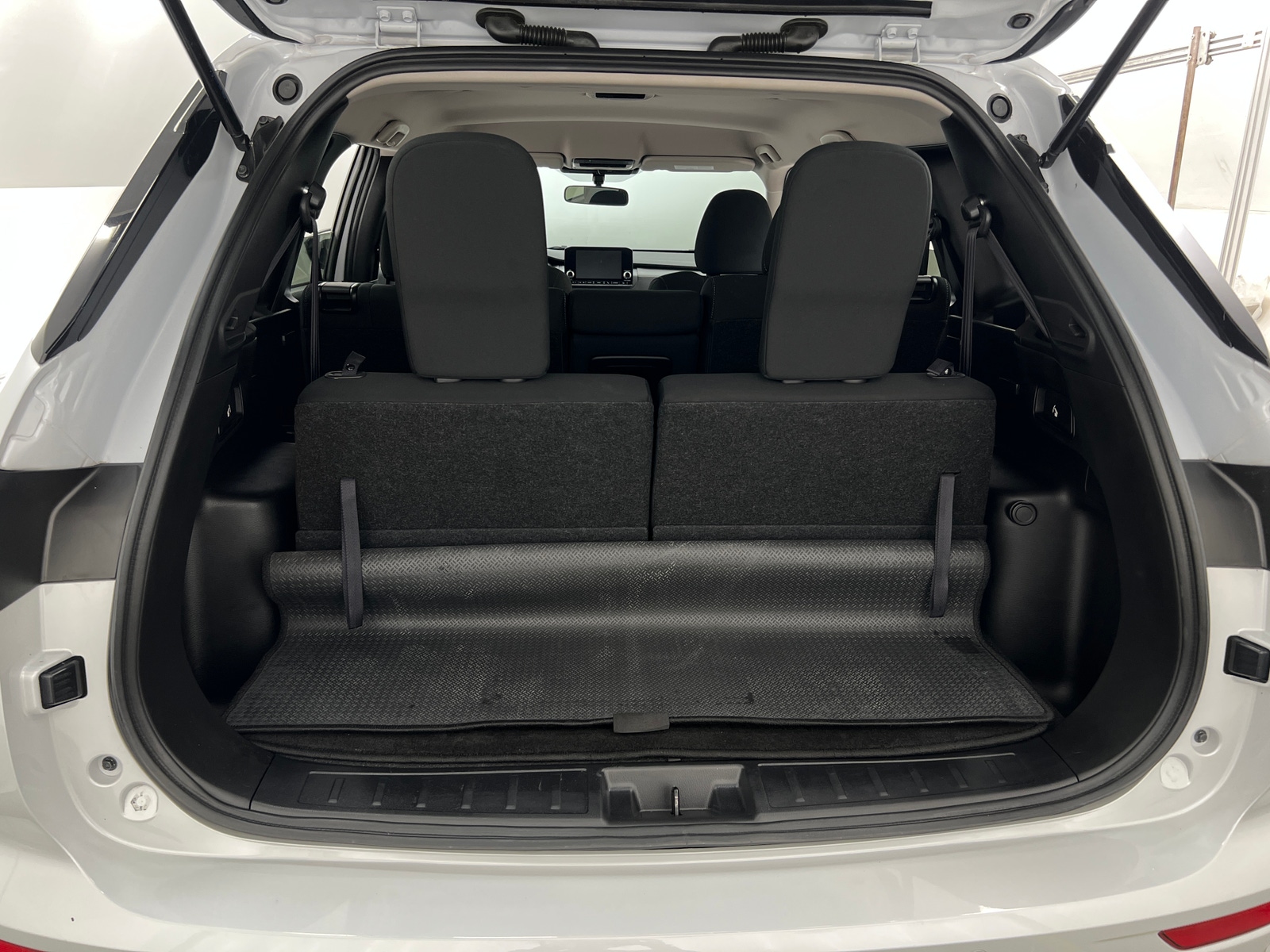 Thumbnail: 2024 Mitsubishi Outlander - 7