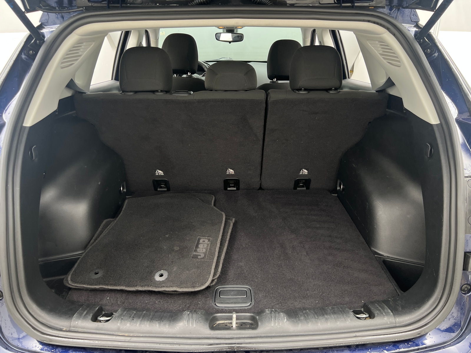 Thumbnail: 2018 Jeep Compass - 7