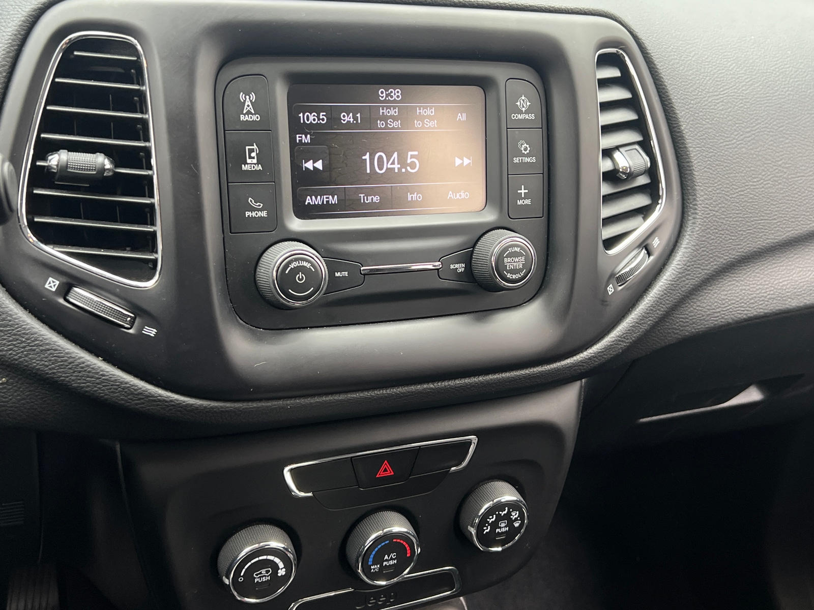 Thumbnail: 2018 Jeep Compass - 4