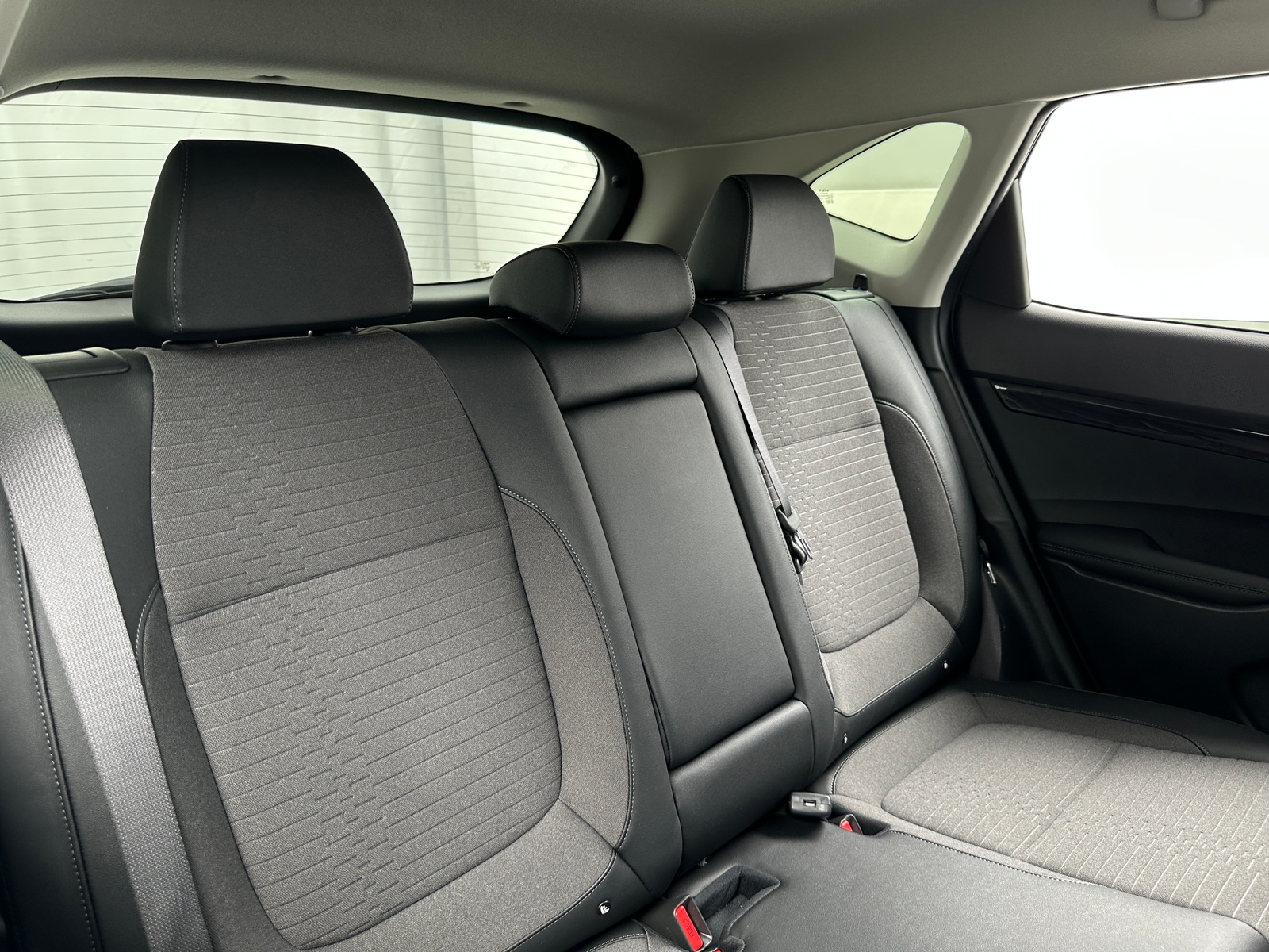 Thumbnail: 2023 Kia Seltos - 6