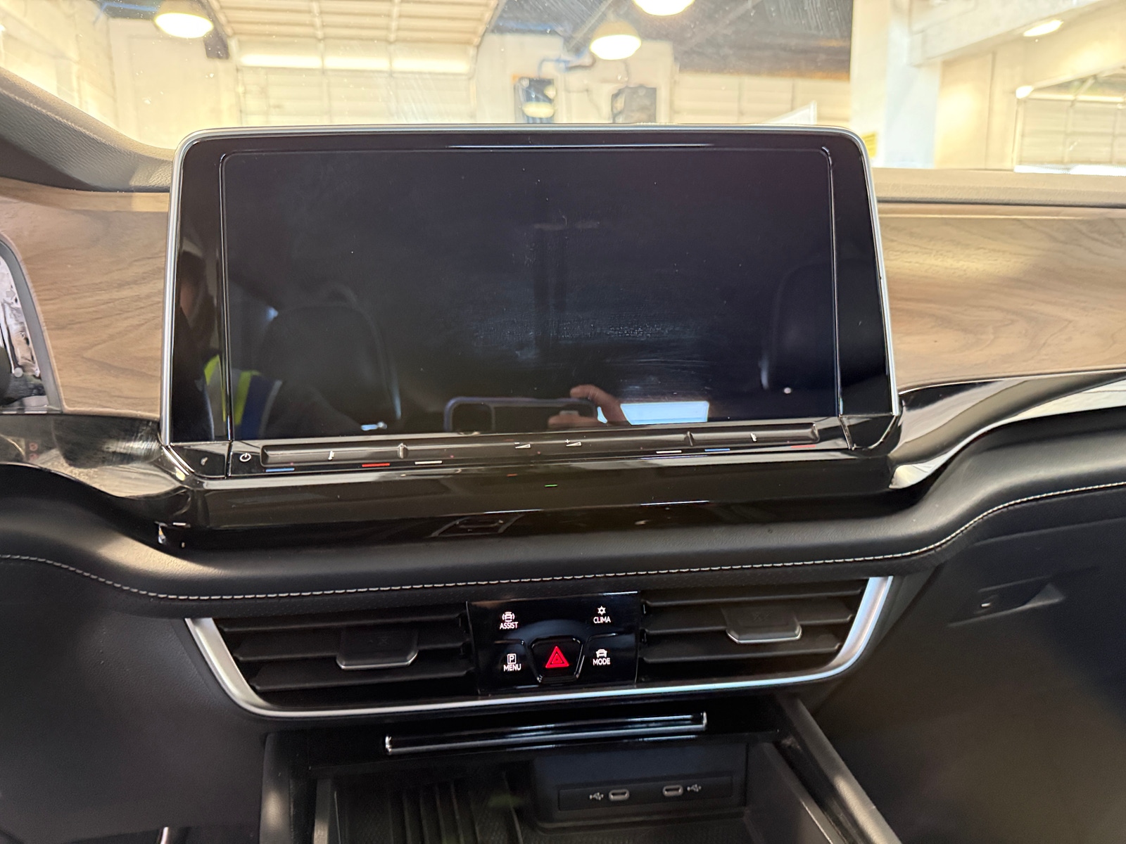 Thumbnail: 2025 Volkswagen Atlas - 3