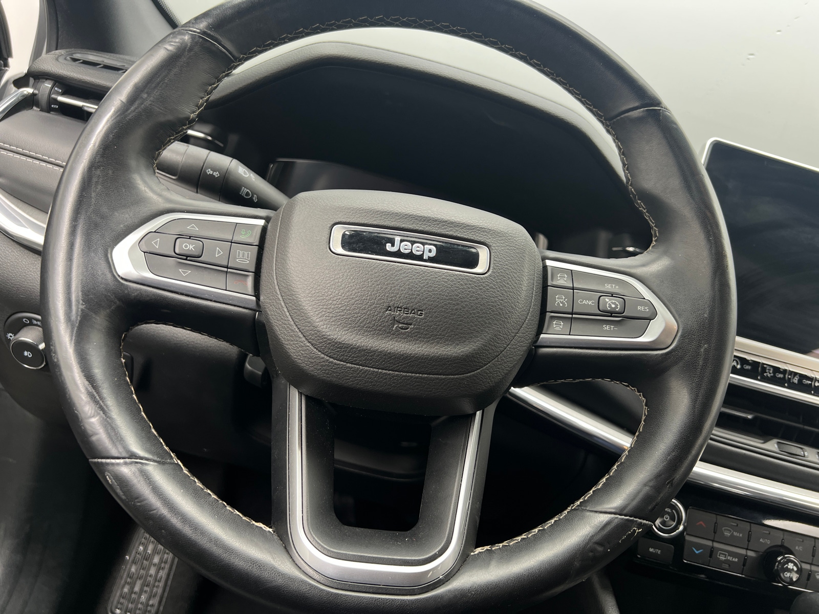 Thumbnail: 2022 Jeep Compass - 4