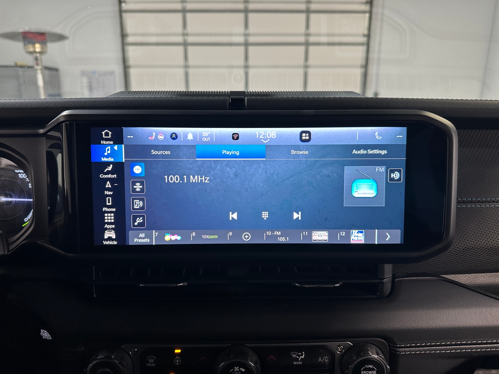 Thumbnail: 2024 Jeep Wrangler - 3