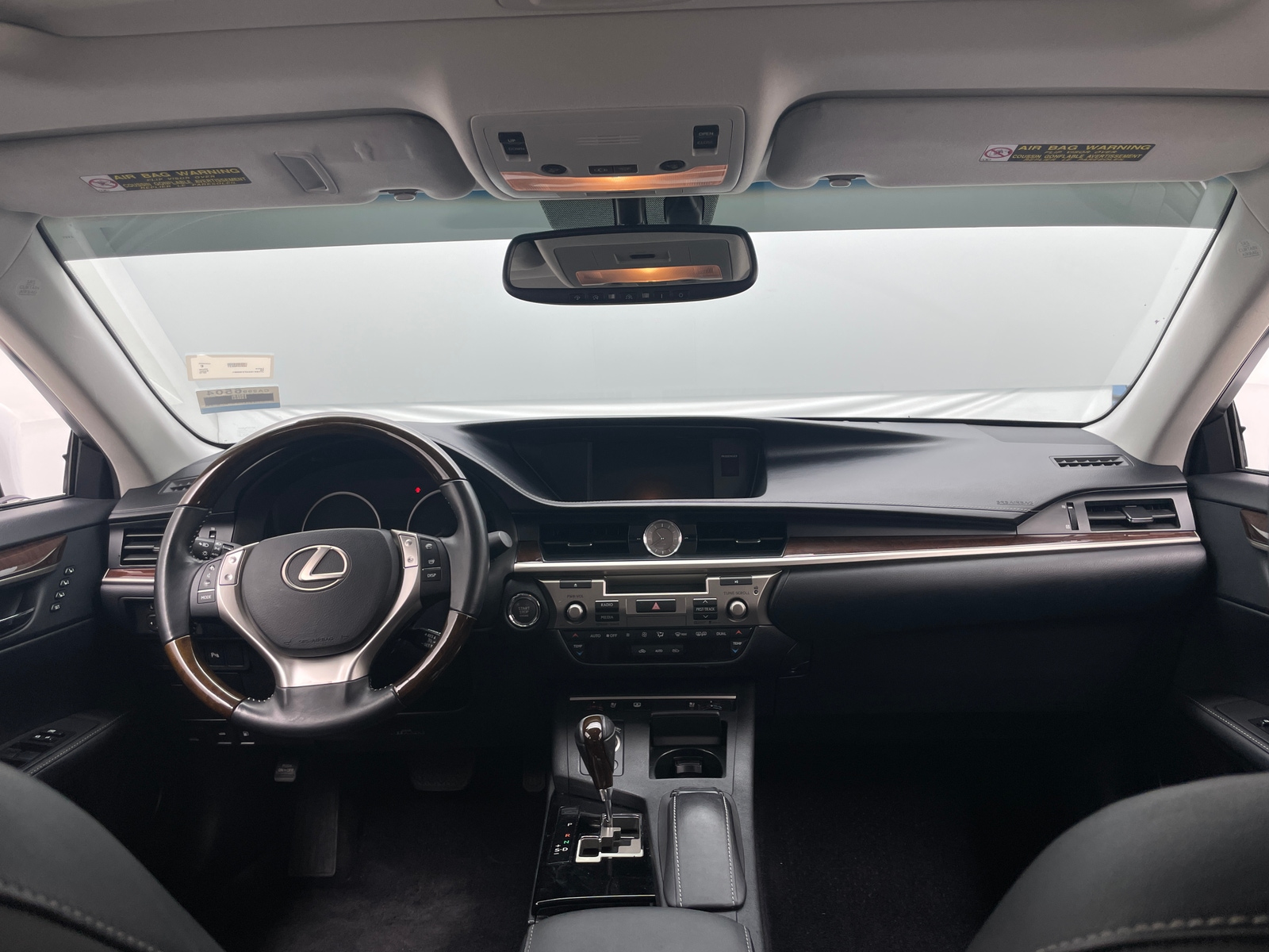 Thumbnail: 2015 Lexus ES - 2