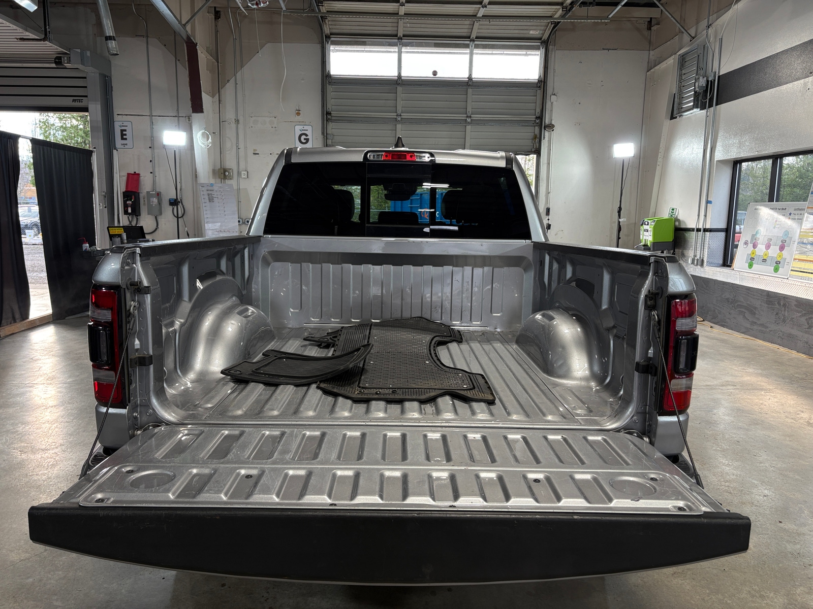 Thumbnail: 2022 RAM 1500 - 6