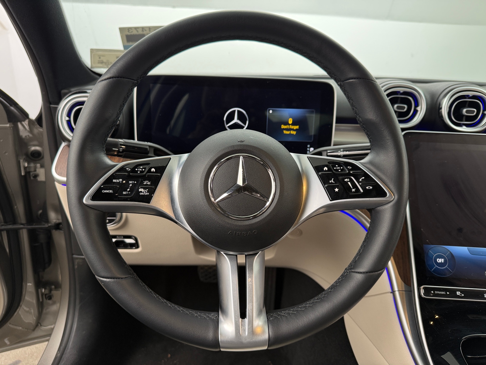 Thumbnail: 2023 Mercedes-Benz C-Class - 4