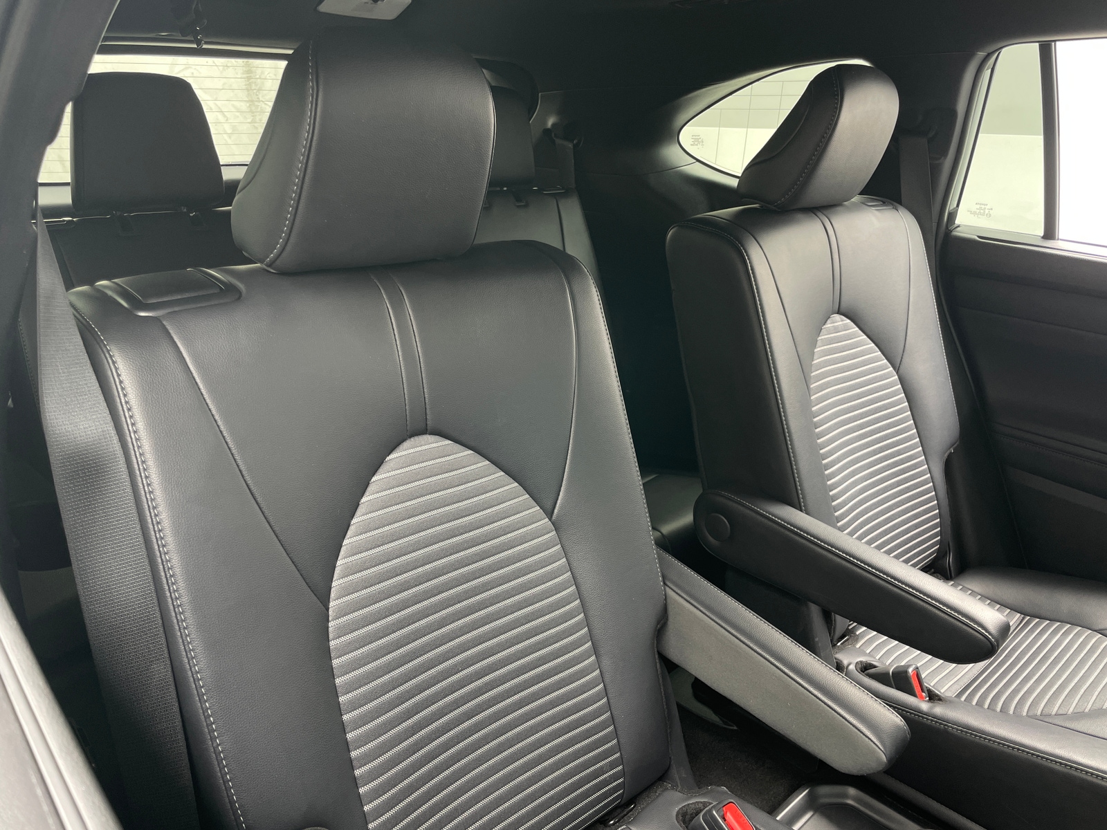 Thumbnail: 2024 Toyota Highlander - 6