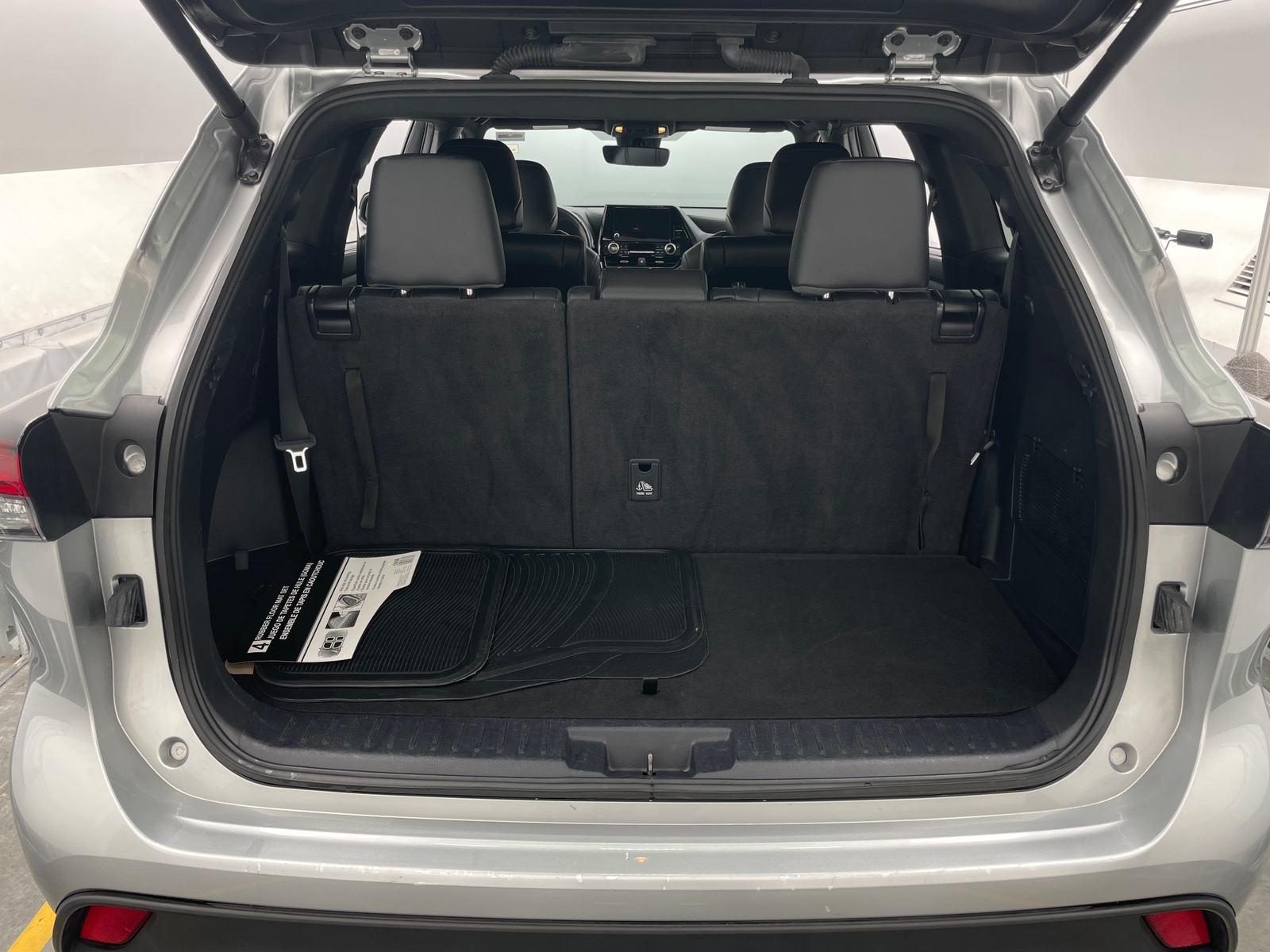 Thumbnail: 2024 Toyota Highlander - 7