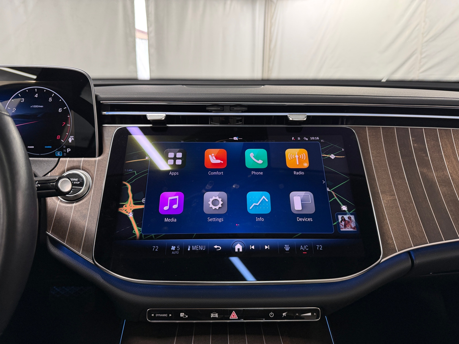 Thumbnail: 2025 Mercedes-Benz E-Class - 3