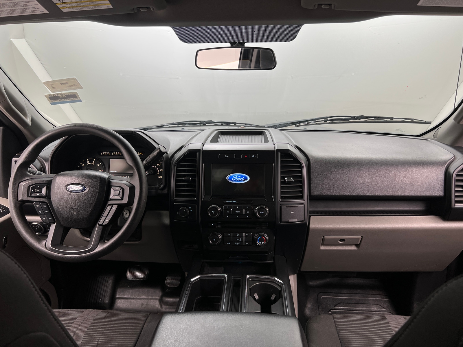 Thumbnail: 2017 Ford Econoline - 3