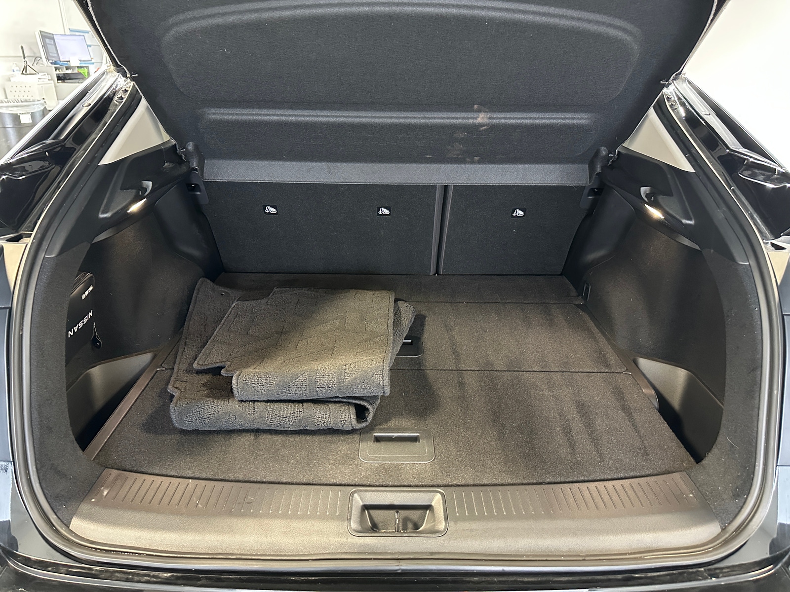 Thumbnail: 2023 Nissan Ariya - 6