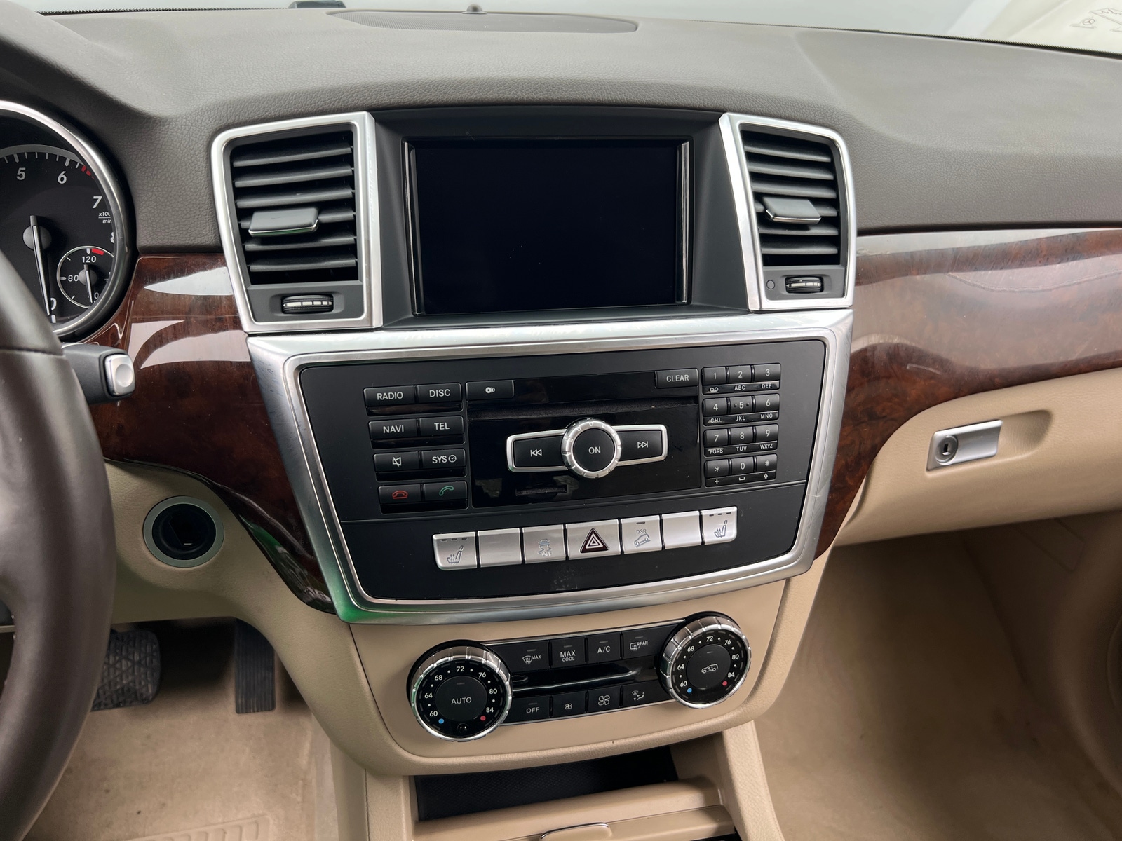 Thumbnail: 2012 Mercedes-Benz M-Class - 3