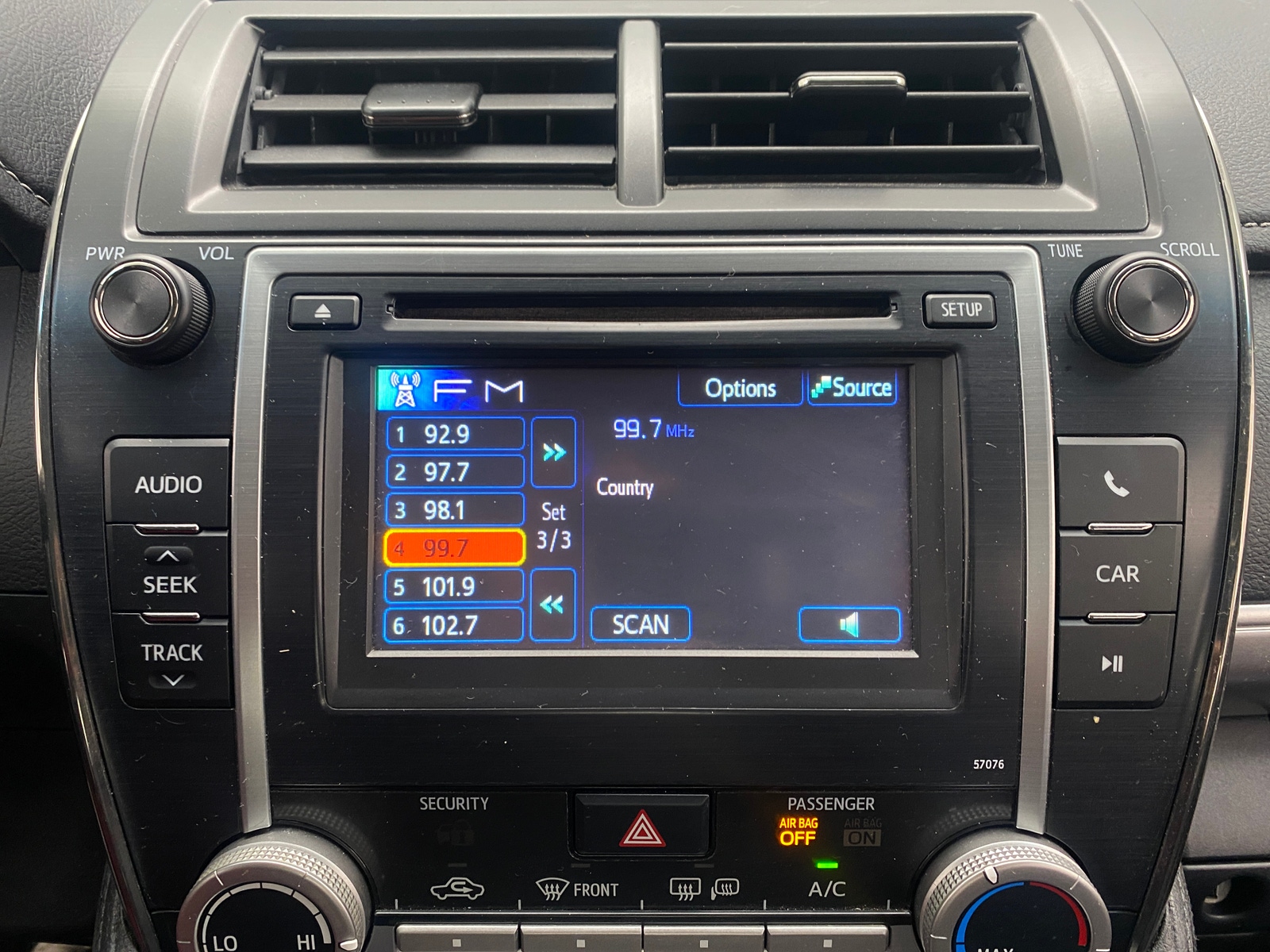 Thumbnail: 2013 Toyota Camry - 4