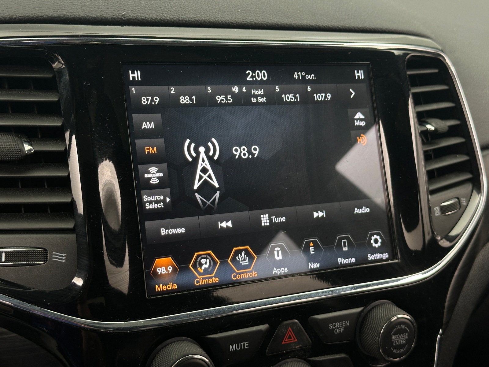 Thumbnail: 2020 Jeep Grand Cherokee - 4