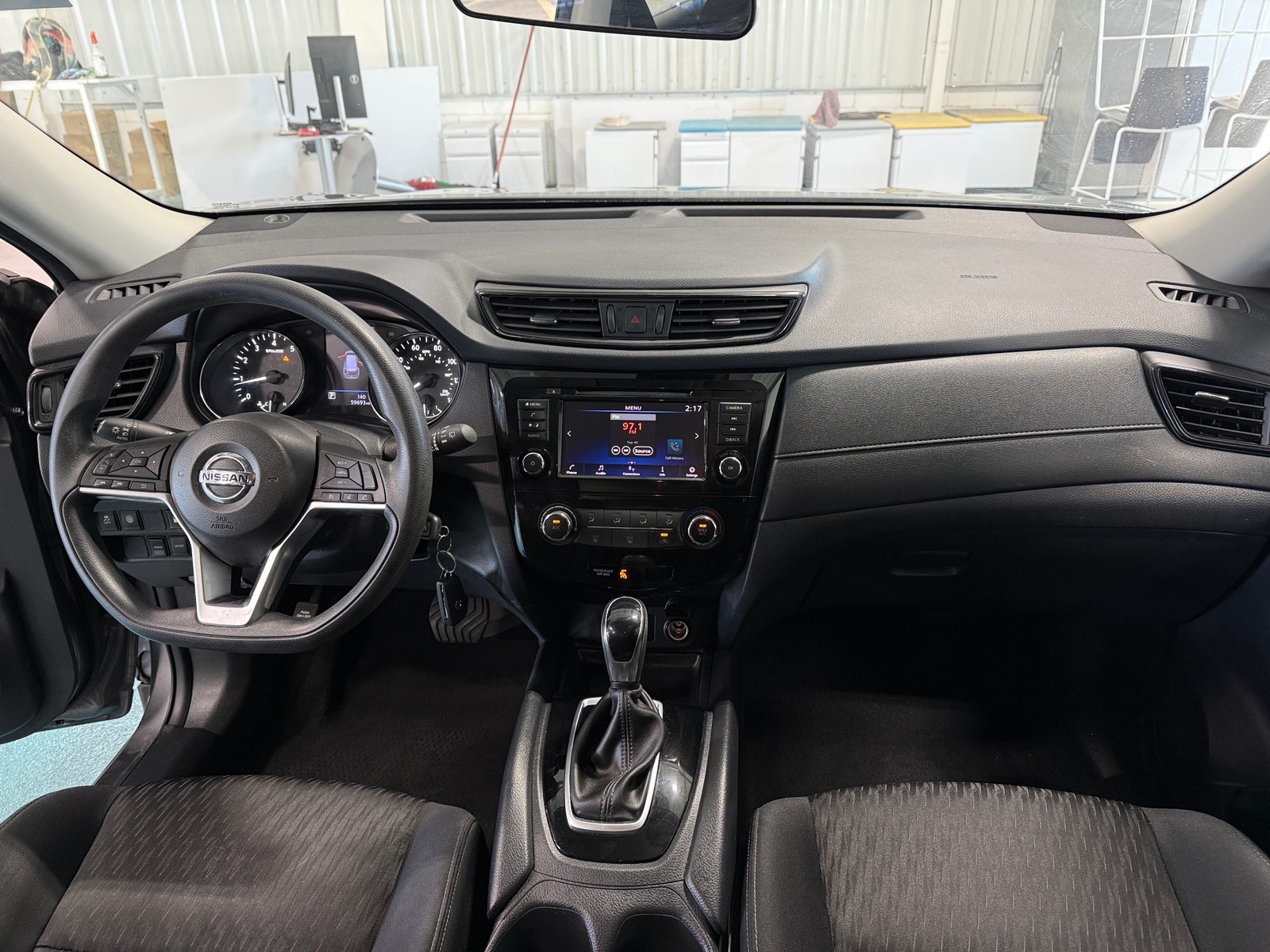 Thumbnail: 2019 Nissan Rogue - 3