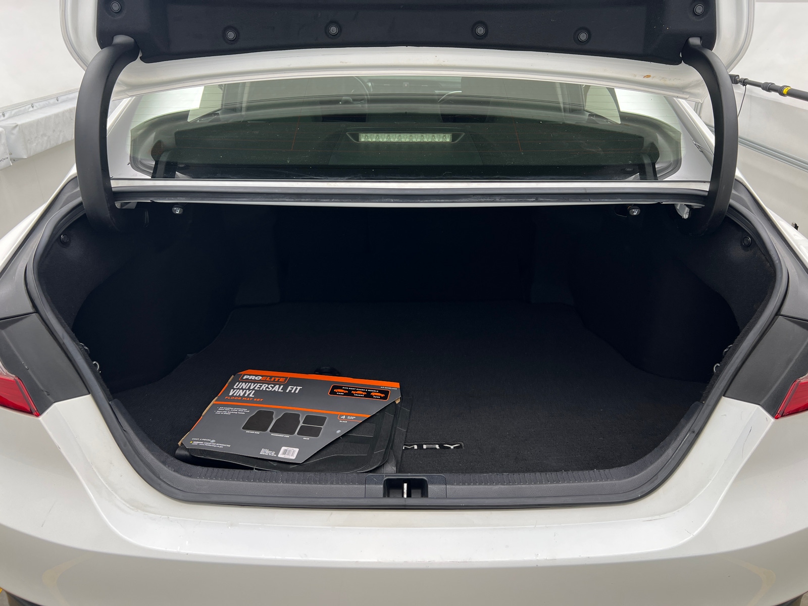 Thumbnail: 2018 Toyota Camry - 7