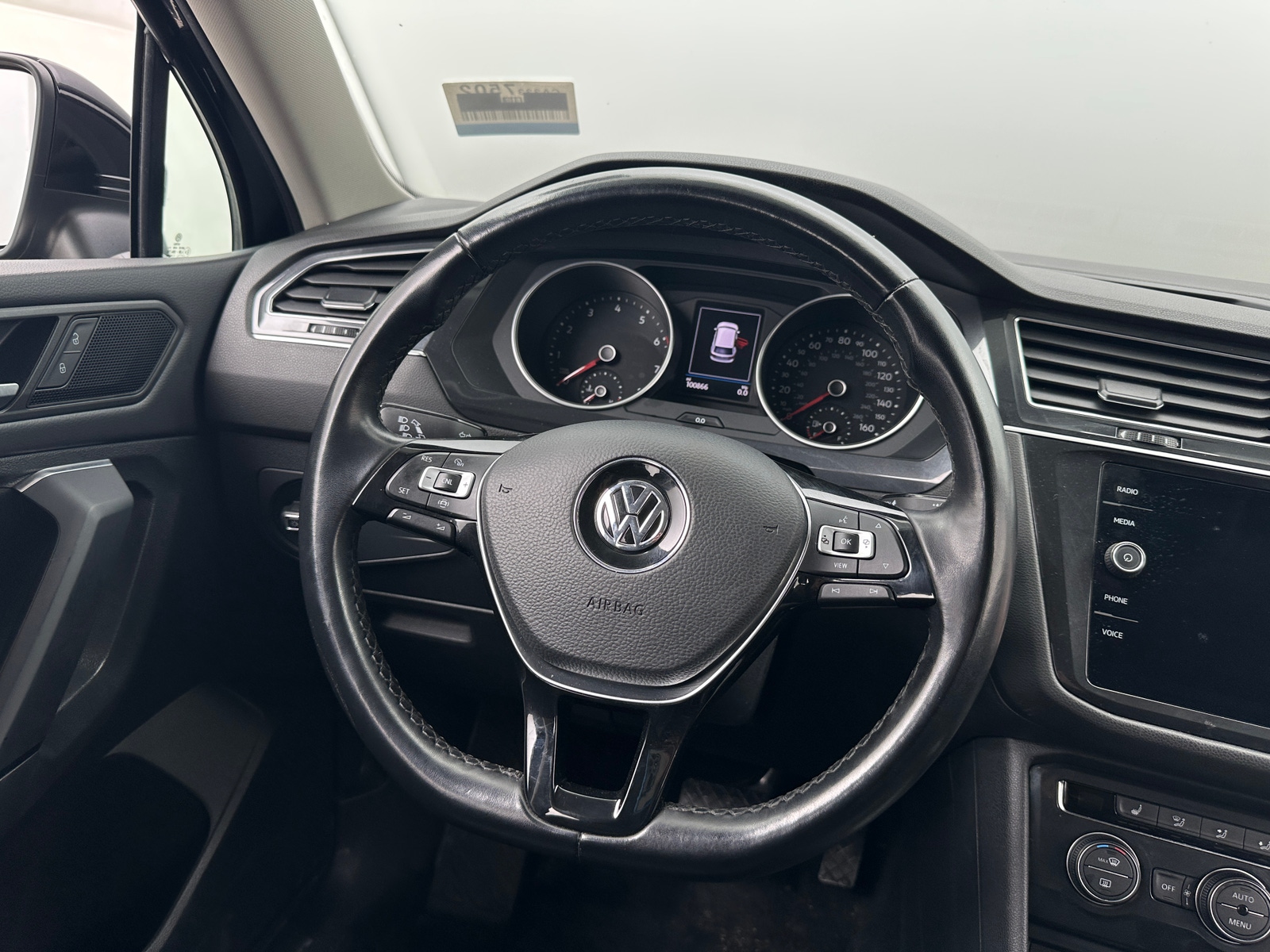 Thumbnail: 2019 Volkswagen Tiguan - 4