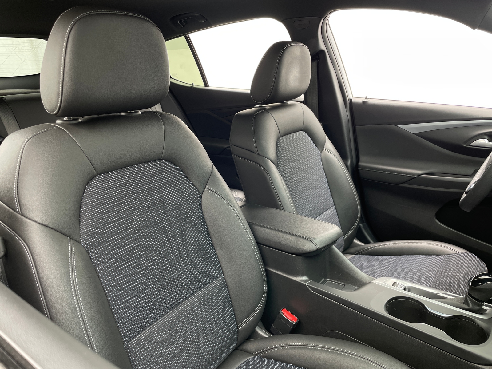 Thumbnail: 2025 Buick Envista - 2