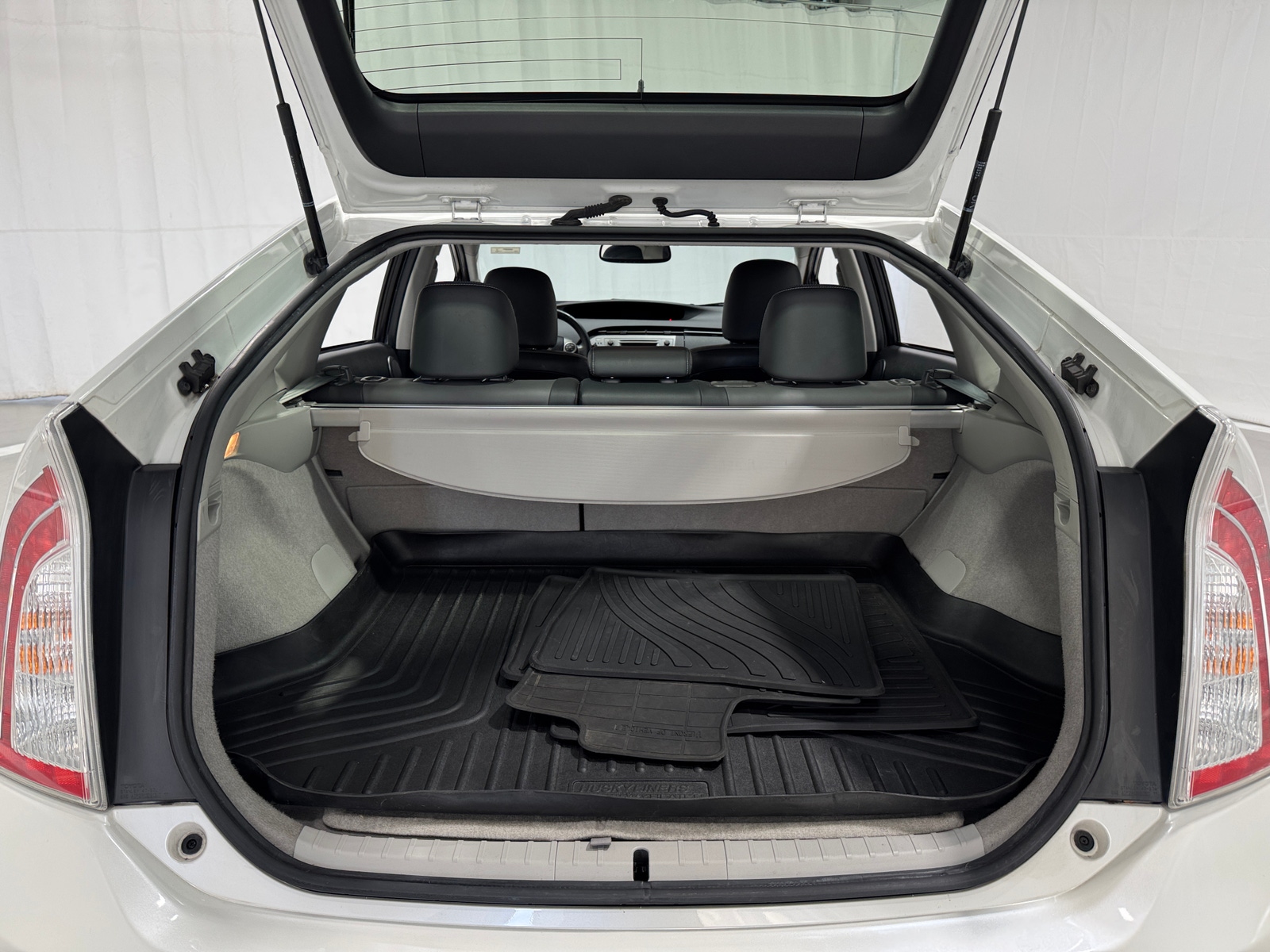 Thumbnail: 2015 Toyota Prius - 7