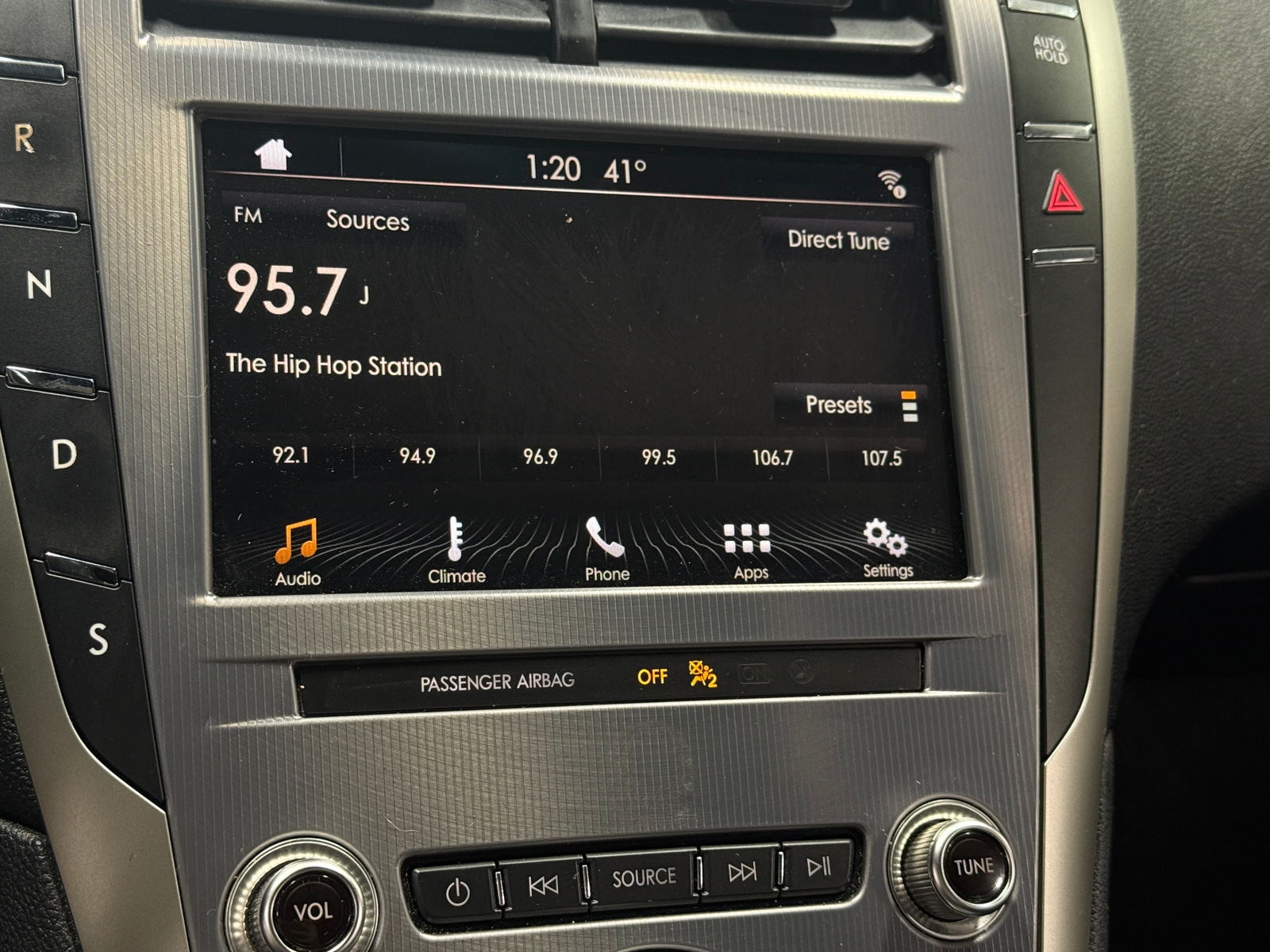 Thumbnail: 2019 Lincoln MKZ - 3