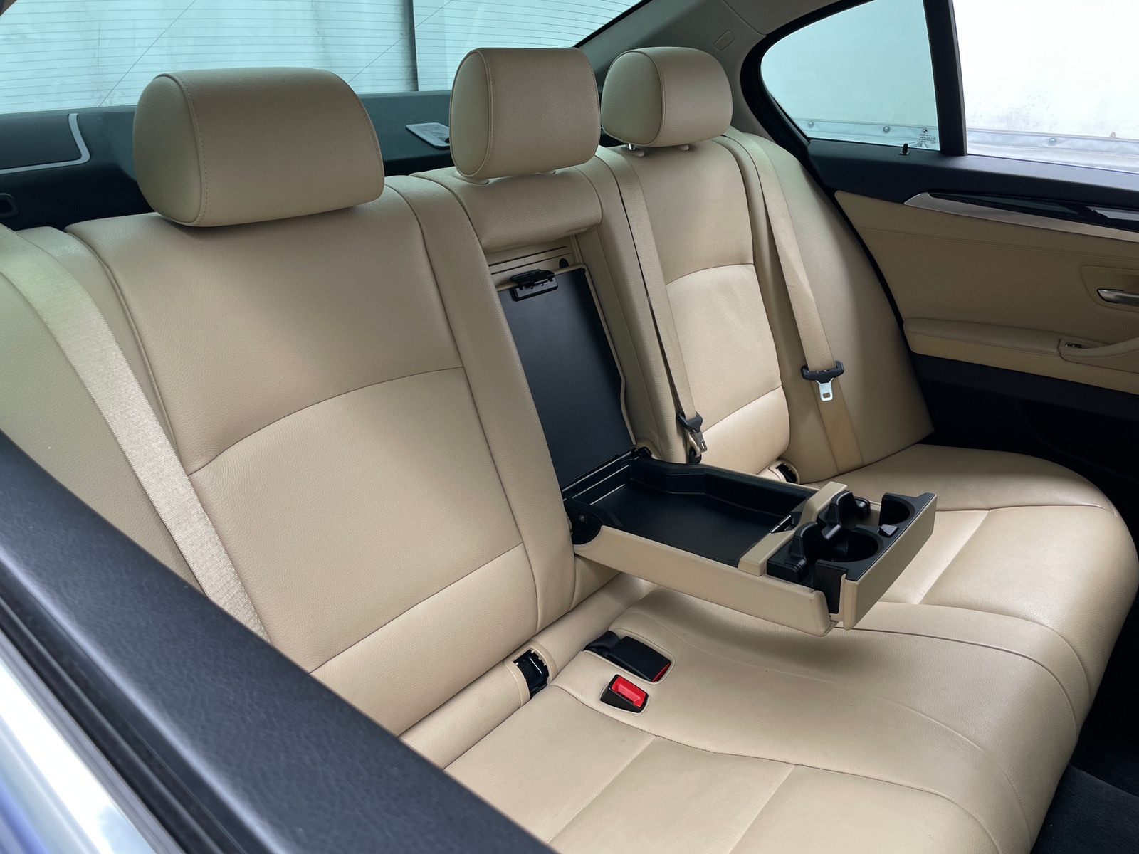 Thumbnail: 2016 BMW 5 Series - 5