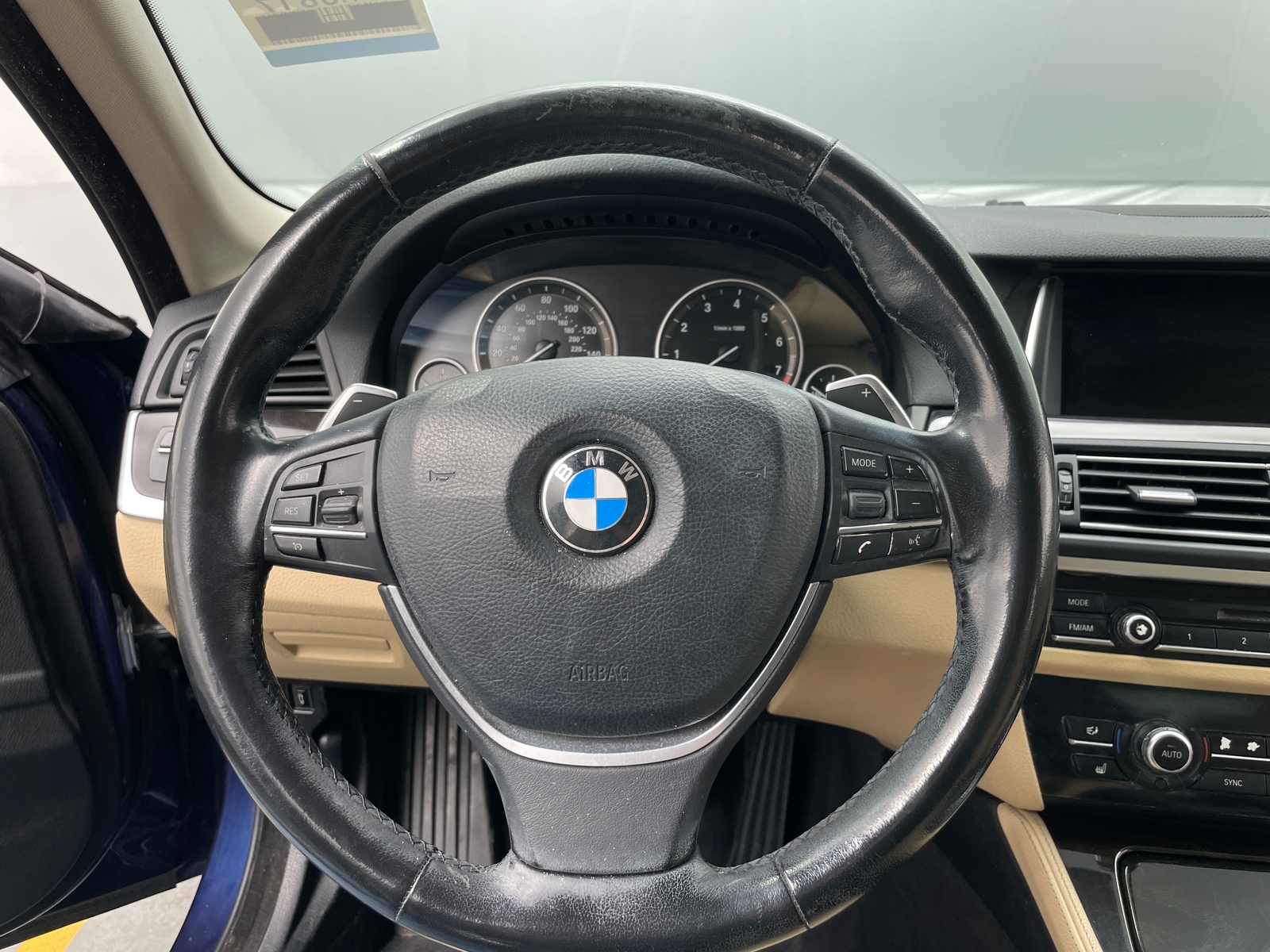 Thumbnail: 2016 BMW 5 Series - 4