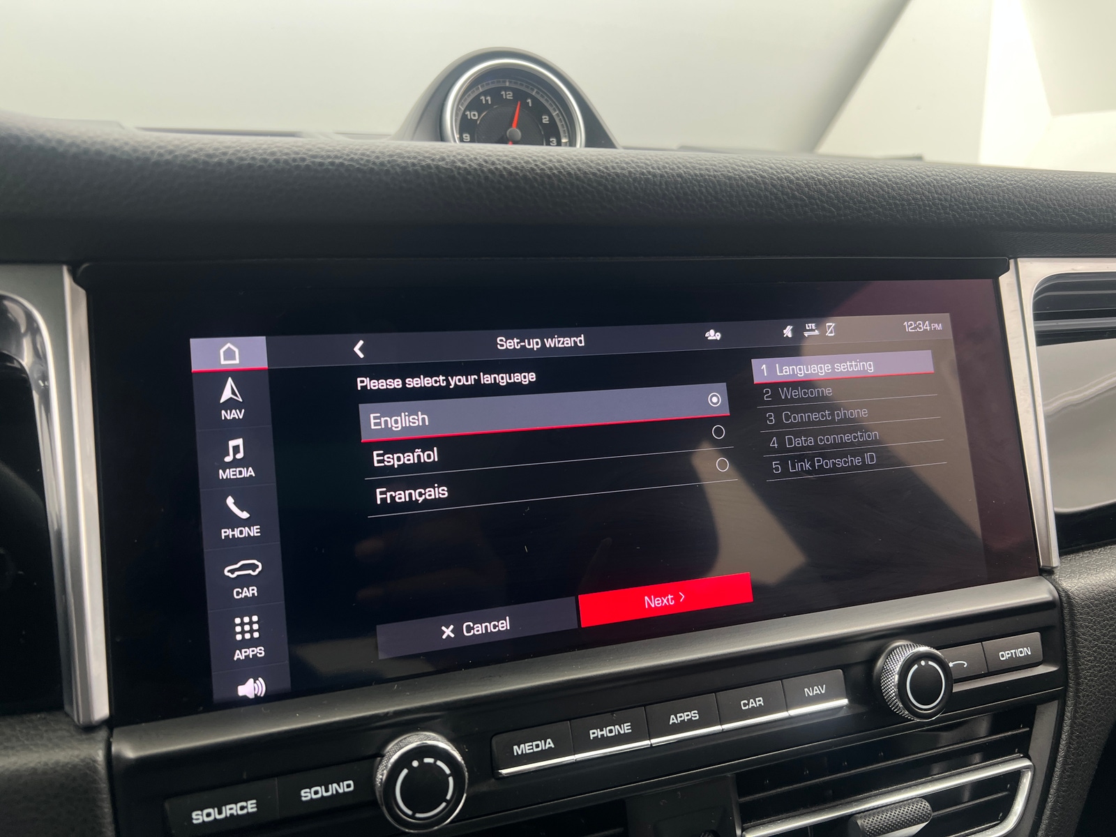 Thumbnail: 2021 Porsche Macan - 3