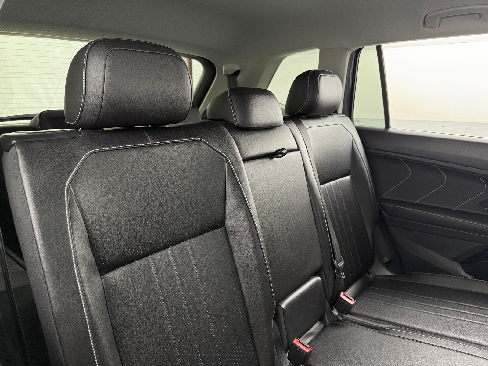 Thumbnail: 2022 Volkswagen Tiguan - 5