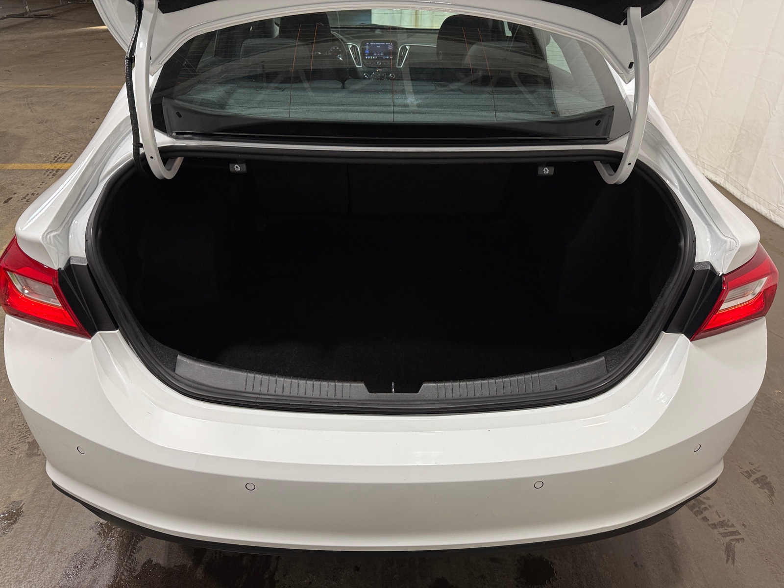 Thumbnail: 2024 Chevrolet Malibu - 7