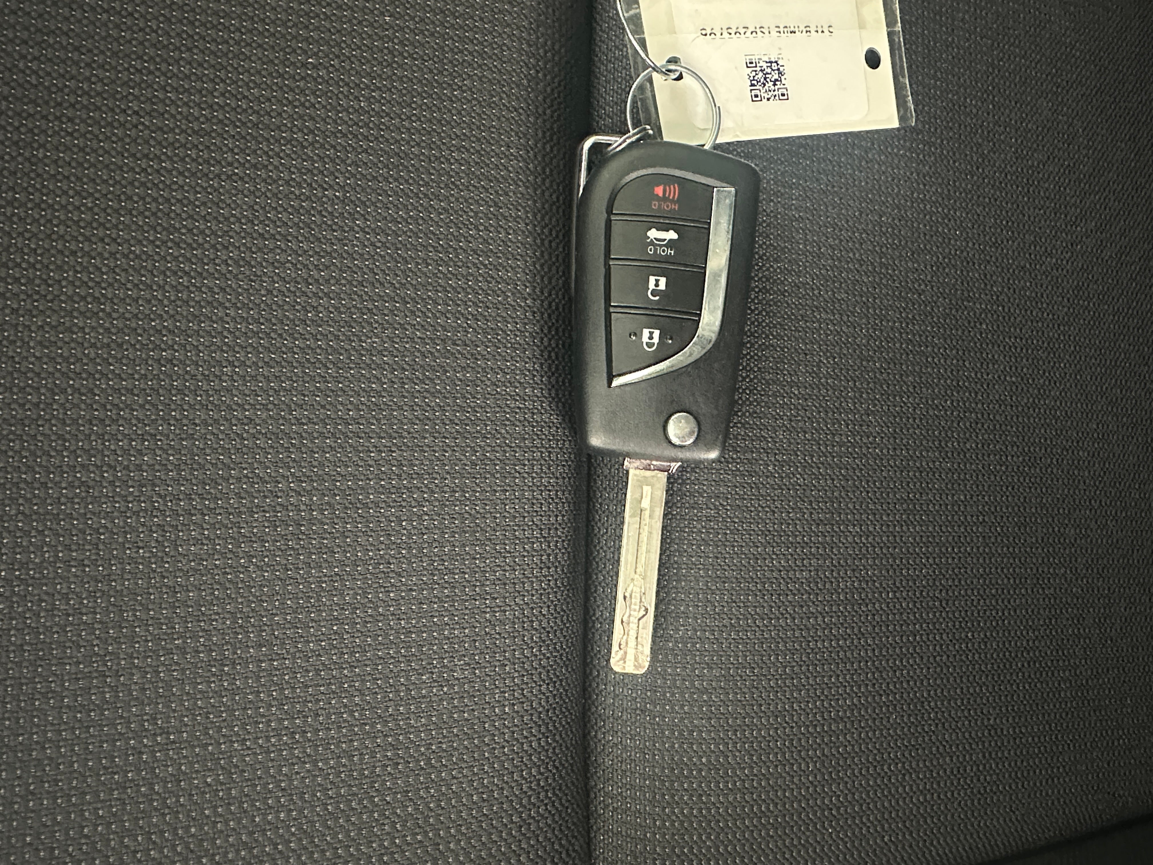 Used 2025 Toyota Corolla LE with VIN 5YFB4MDE1SP293796 for sale in Northfield, Minnesota