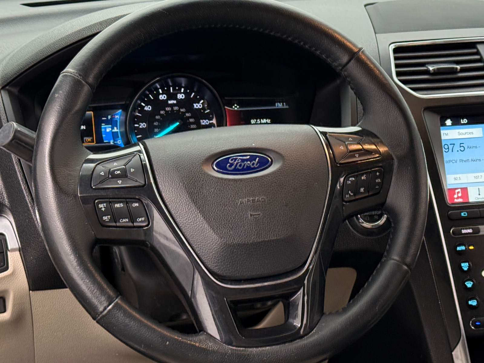 Thumbnail: 2018 Ford Explorer - 4