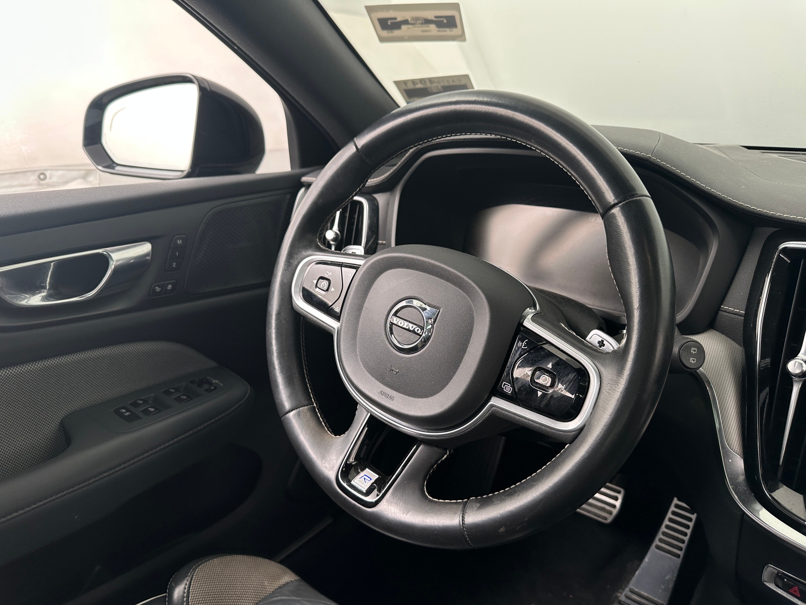 Thumbnail: 2020 Volvo V60 - 4