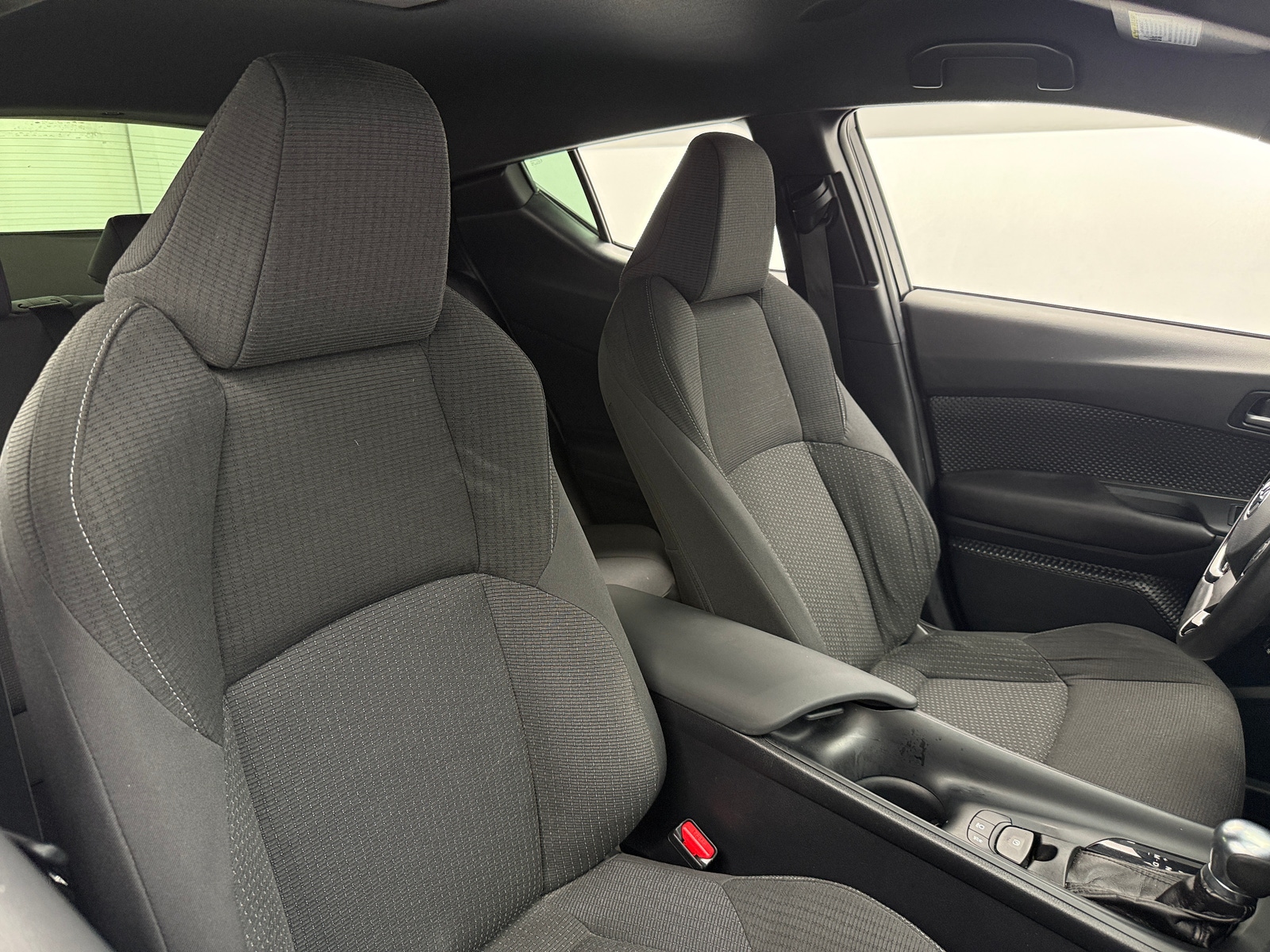 Thumbnail: 2018 Toyota C-HR - 2