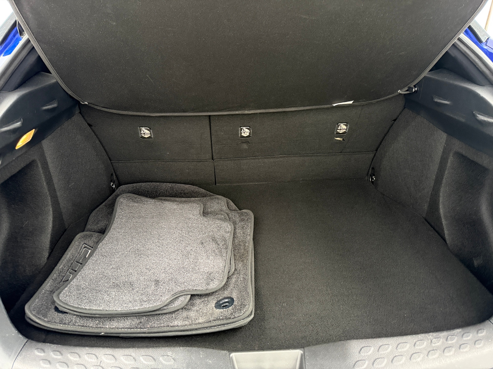 Thumbnail: 2018 Toyota C-HR - 7