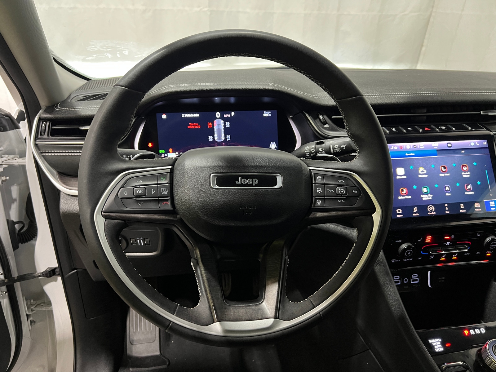 Thumbnail: 2023 Jeep Grand Cherokee - 4