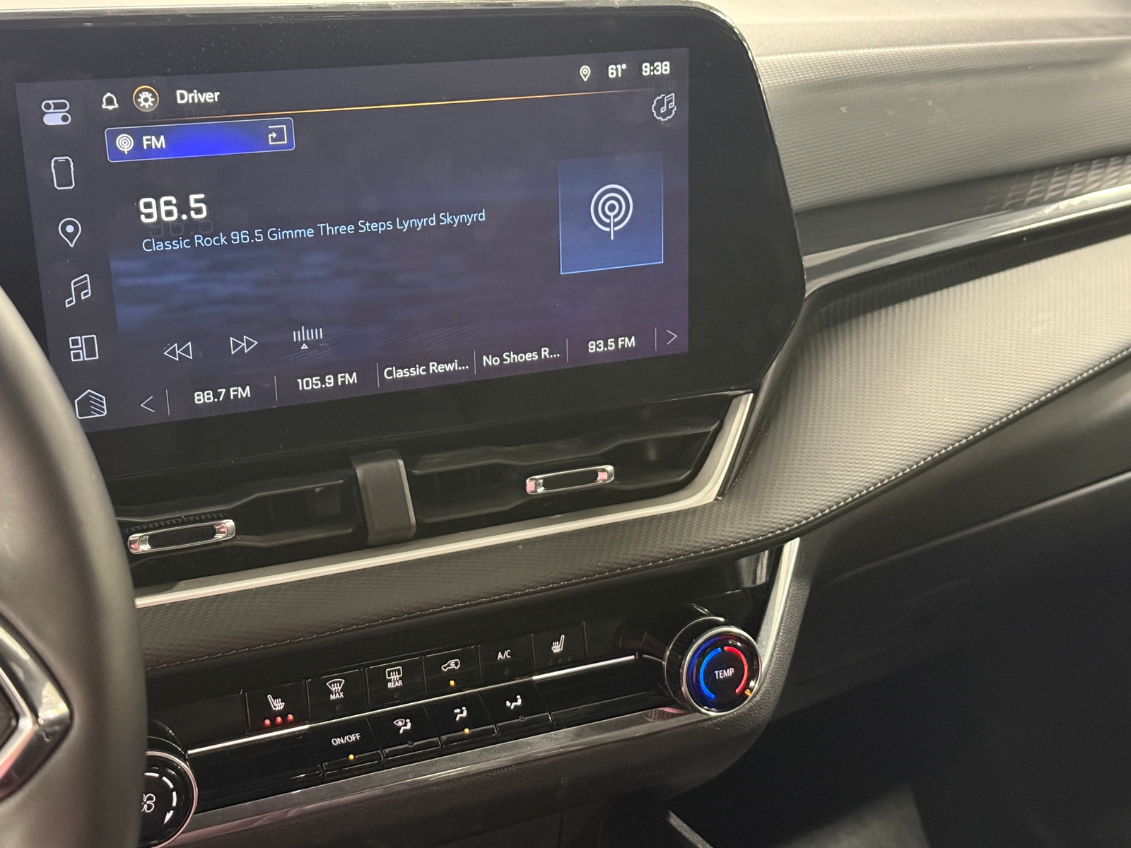 Thumbnail: 2025 Chevrolet Equinox - 4