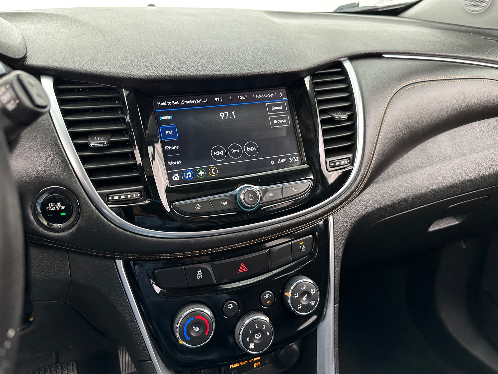 Thumbnail: 2018 Chevrolet Trax - 3